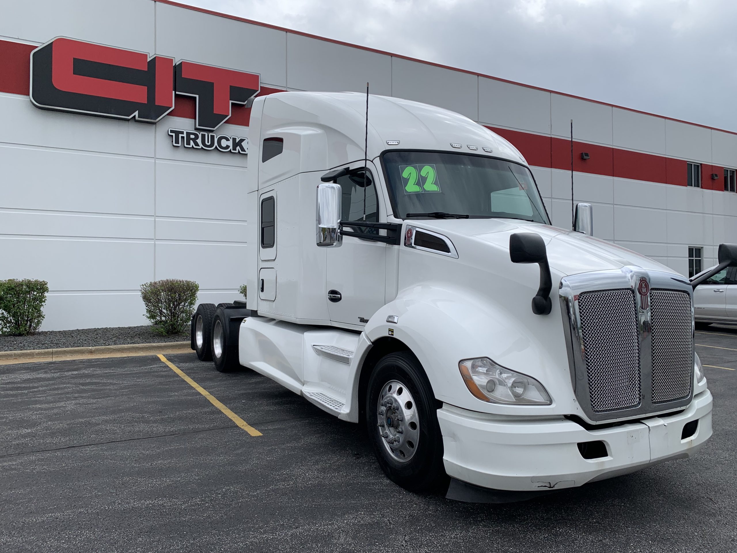 2022 KENWORTH T680 2022 KENWORTH T680 - image 3 of 6