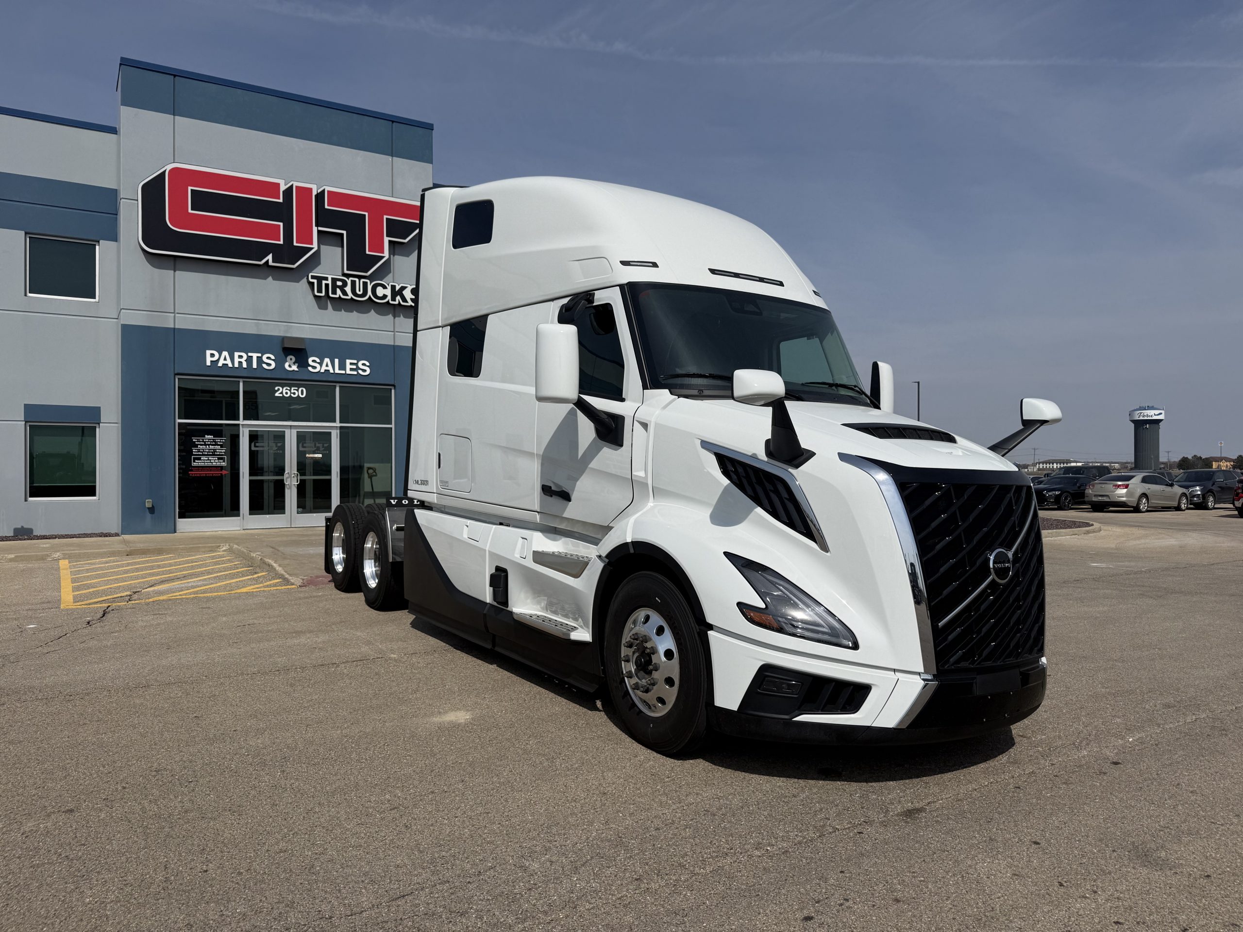 NEW 2027 VOLVO VNL860 - image 3 of 6