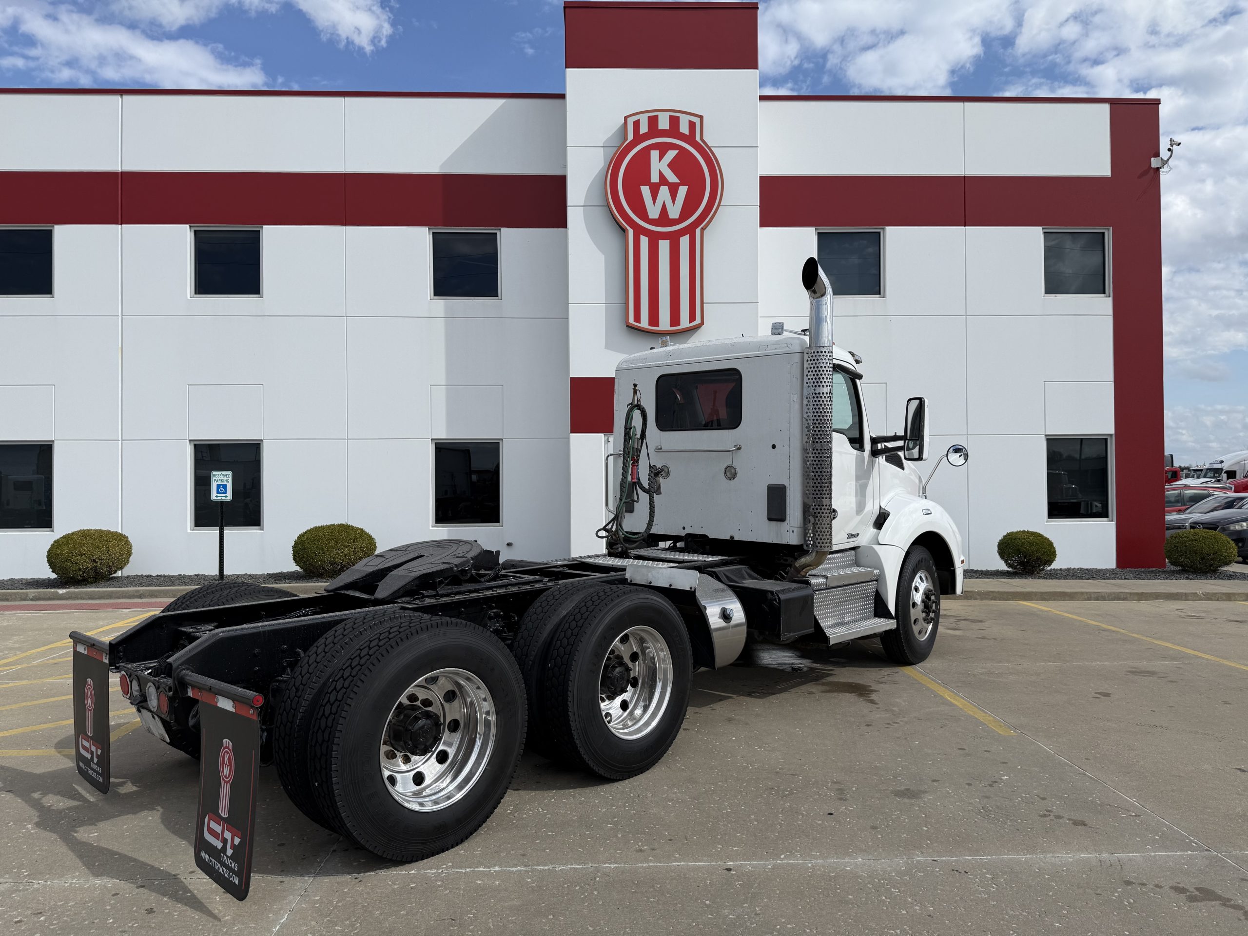 2018 Kenworth T880 - image 4