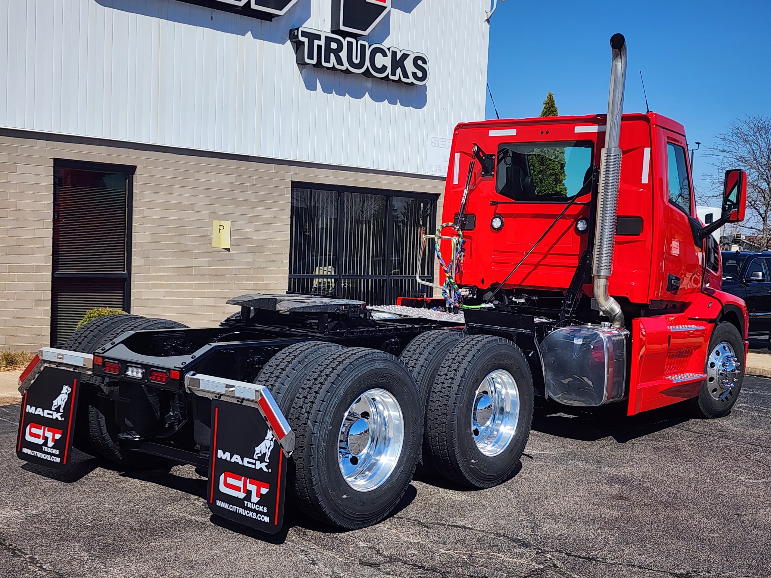 2027 MACK PIONEER - image 5 of 6