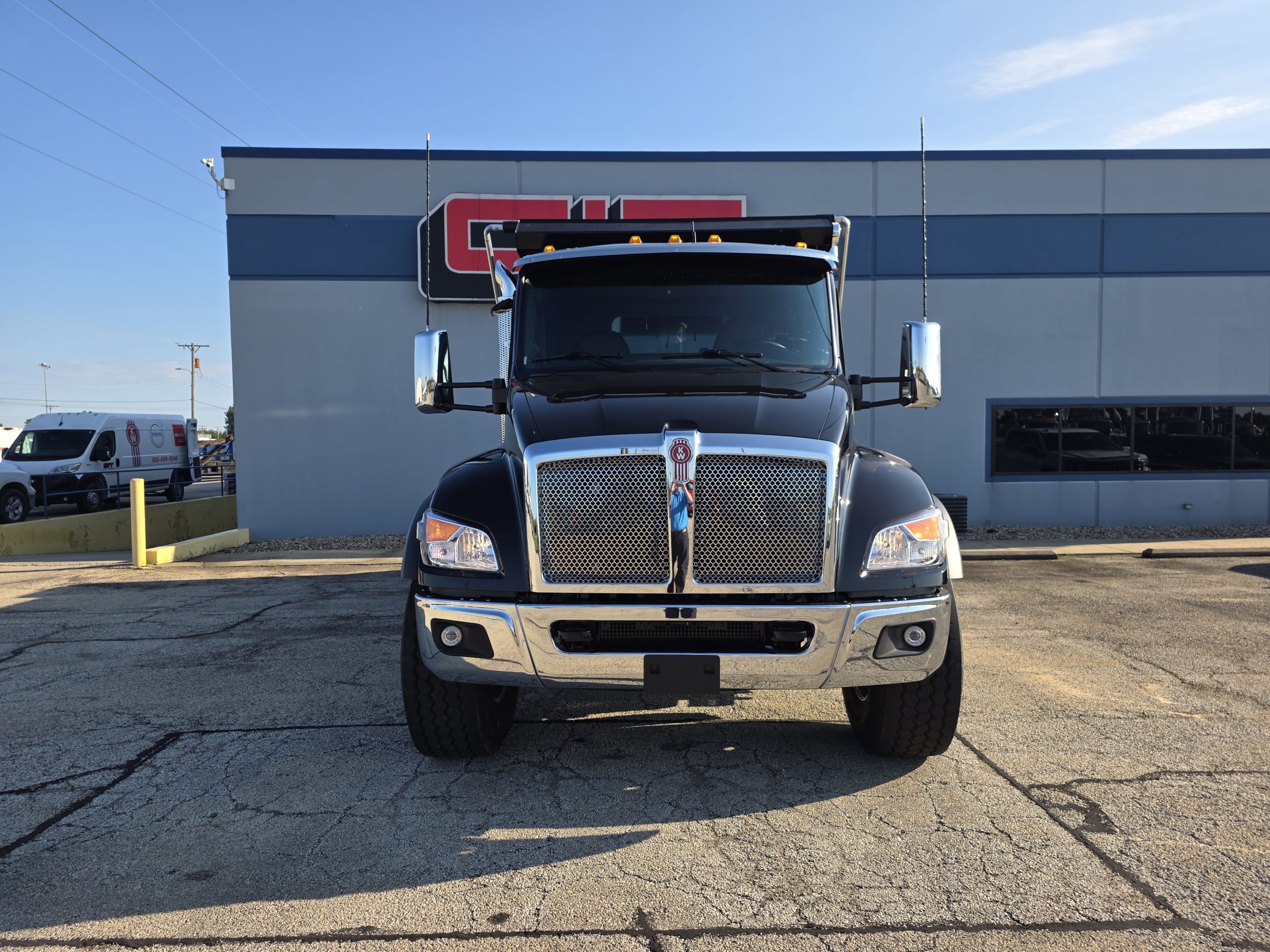 NEW 2027 KENWORTH T480 NEW 2027 KENWORTH T480 - image 2 of 6