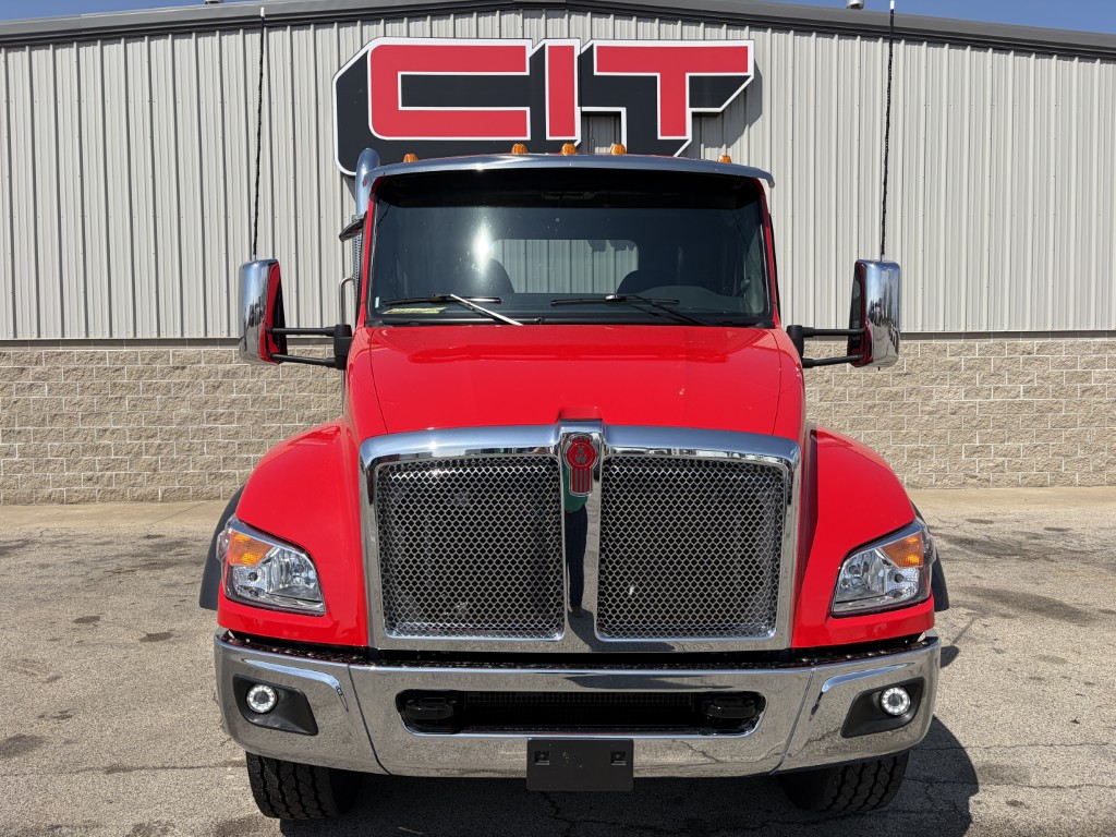 2027 KENWORTH T480 - image 2 of 6