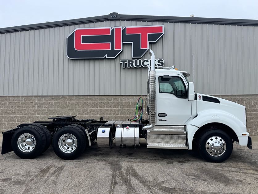 NEW 2027 KENWORTH T880 - image 4 of 6