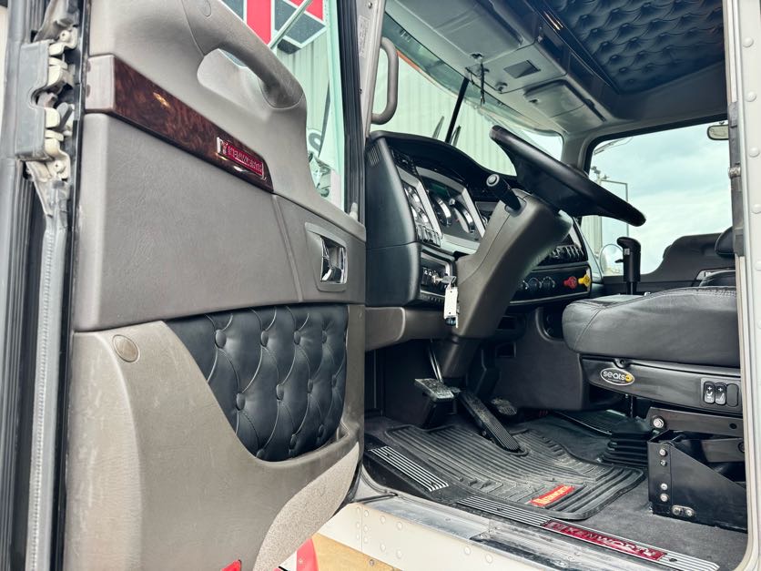 2022 KENWORTH W900L 2022 KENWORTH W900L - image 6 of 6