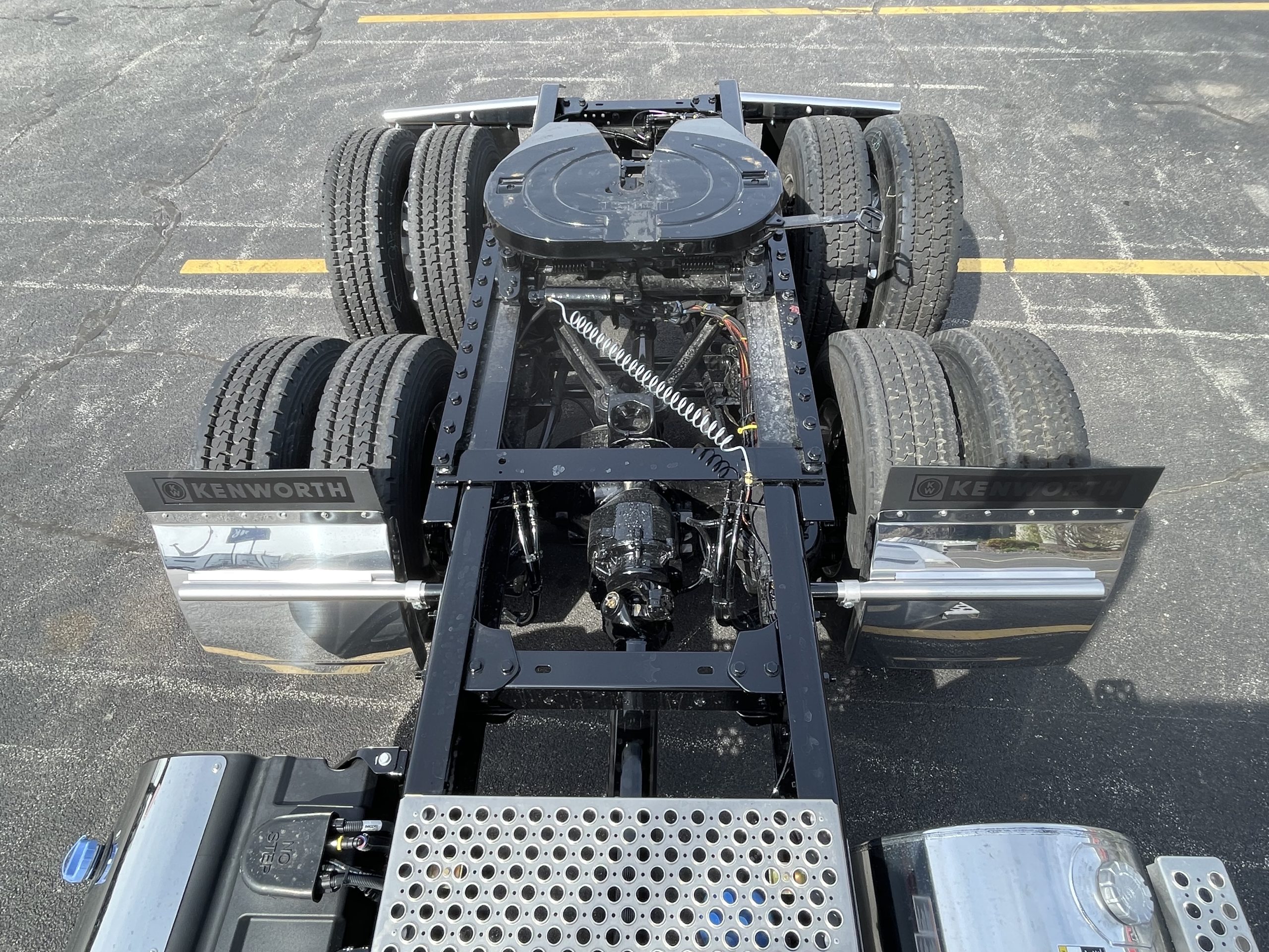 NEW 2027 KENWORTH T680 - image 6 of 6