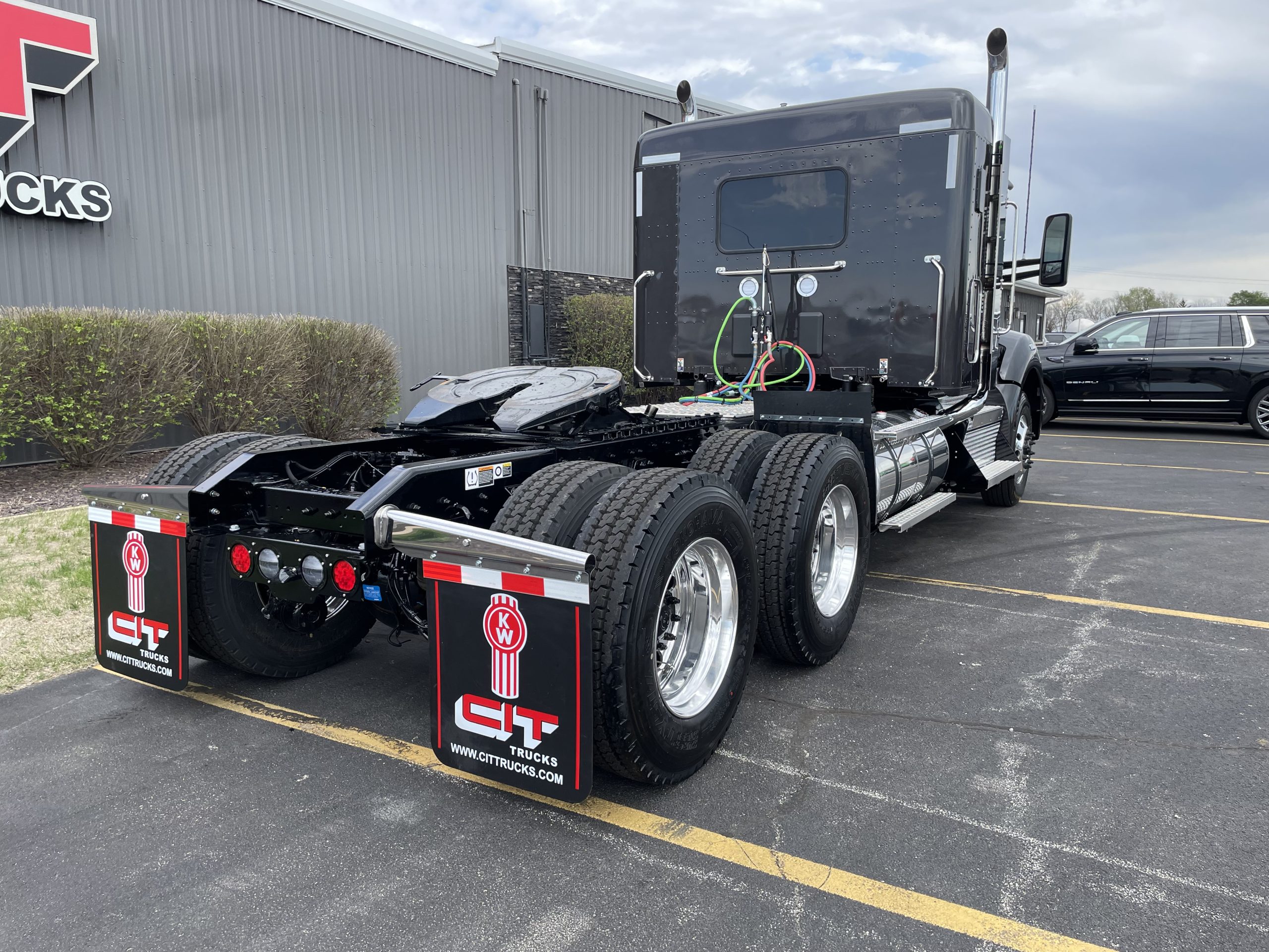2027 KENWORTH T880 - image 5 of 6