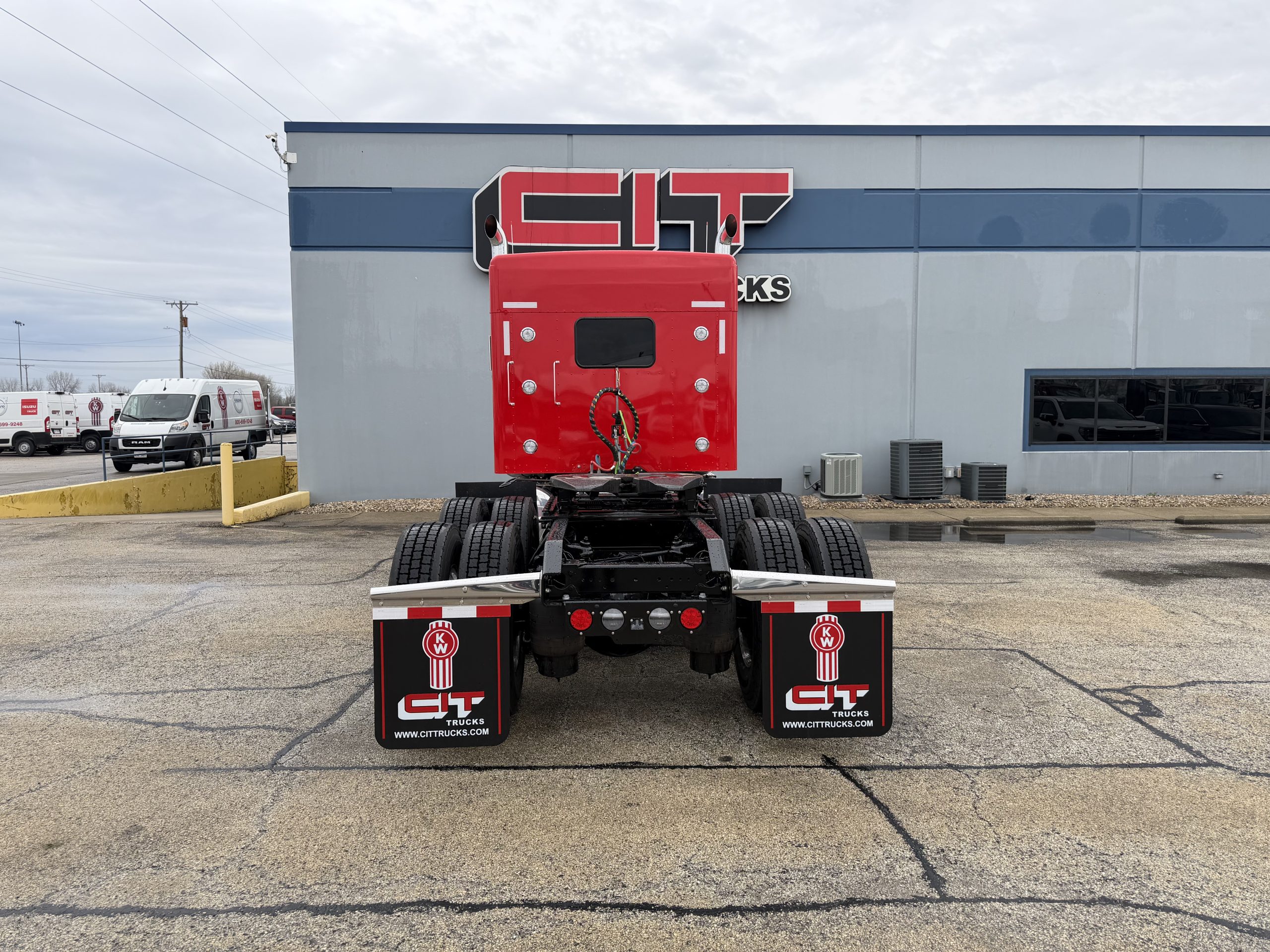 NEW 2027 KENWORTH W900L - image 6 of 6