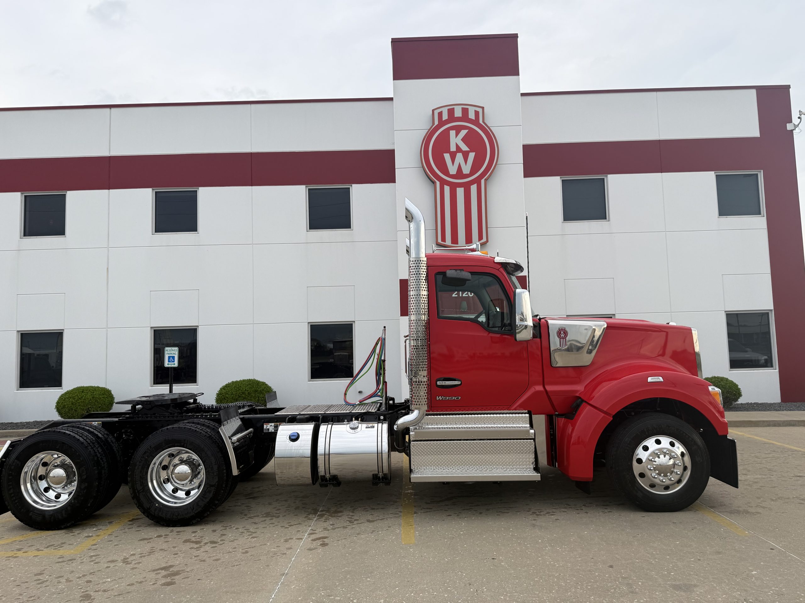 2027 KENWORTH W990 - image 4 of 6