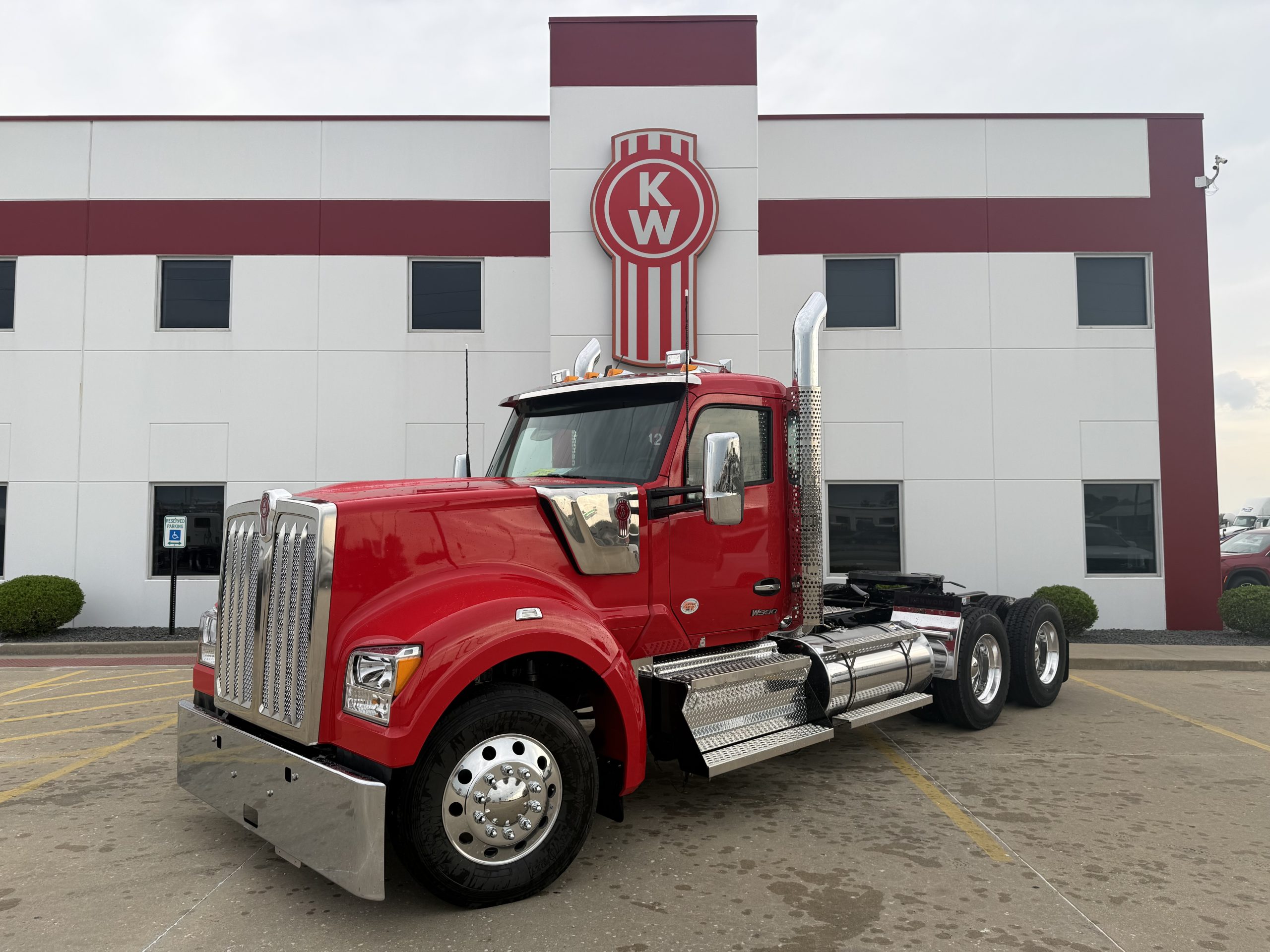 2027 KENWORTH W990 - image 1 of 6