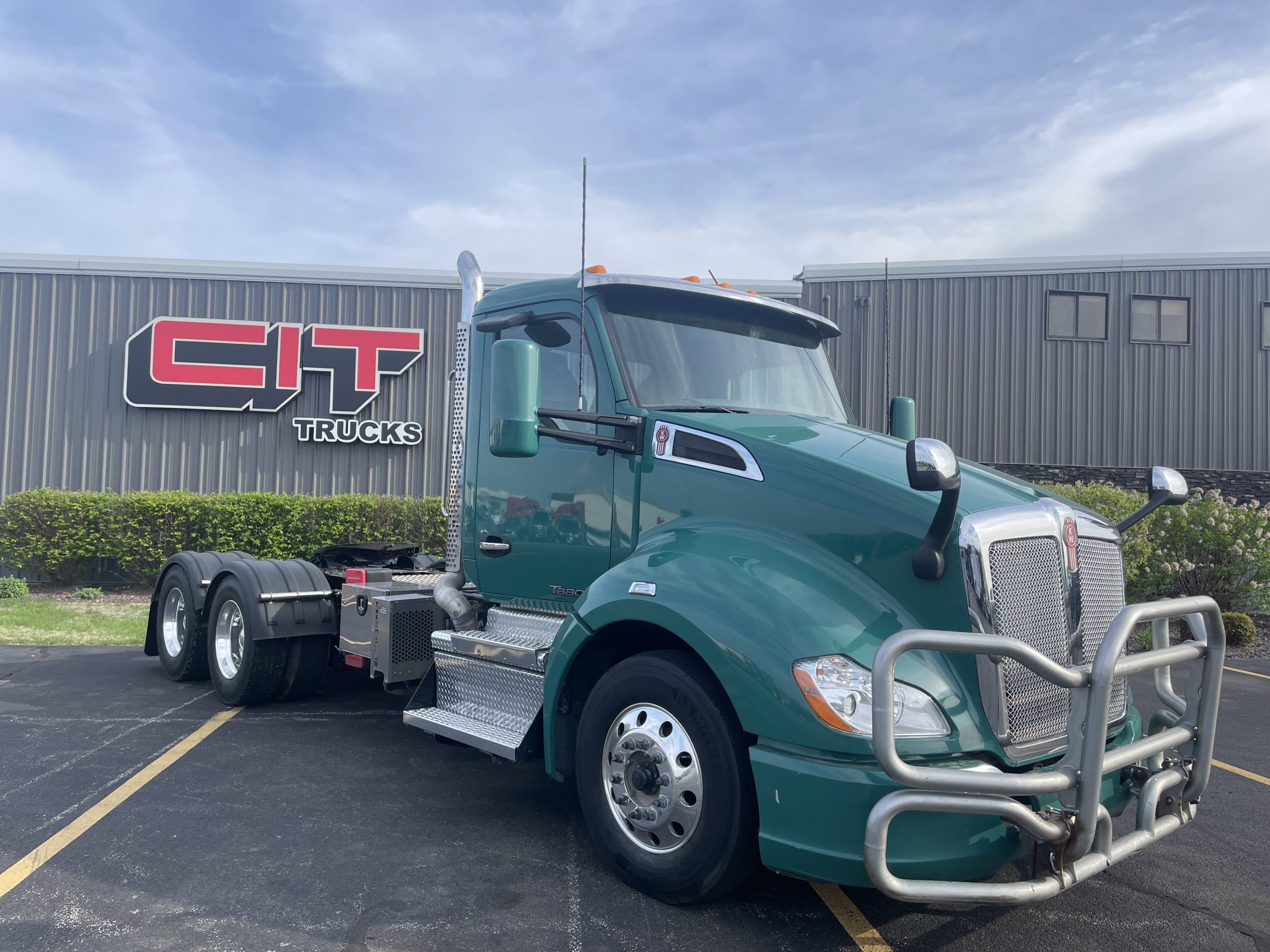 2019 KENWORTH T680 - image 3 of 6