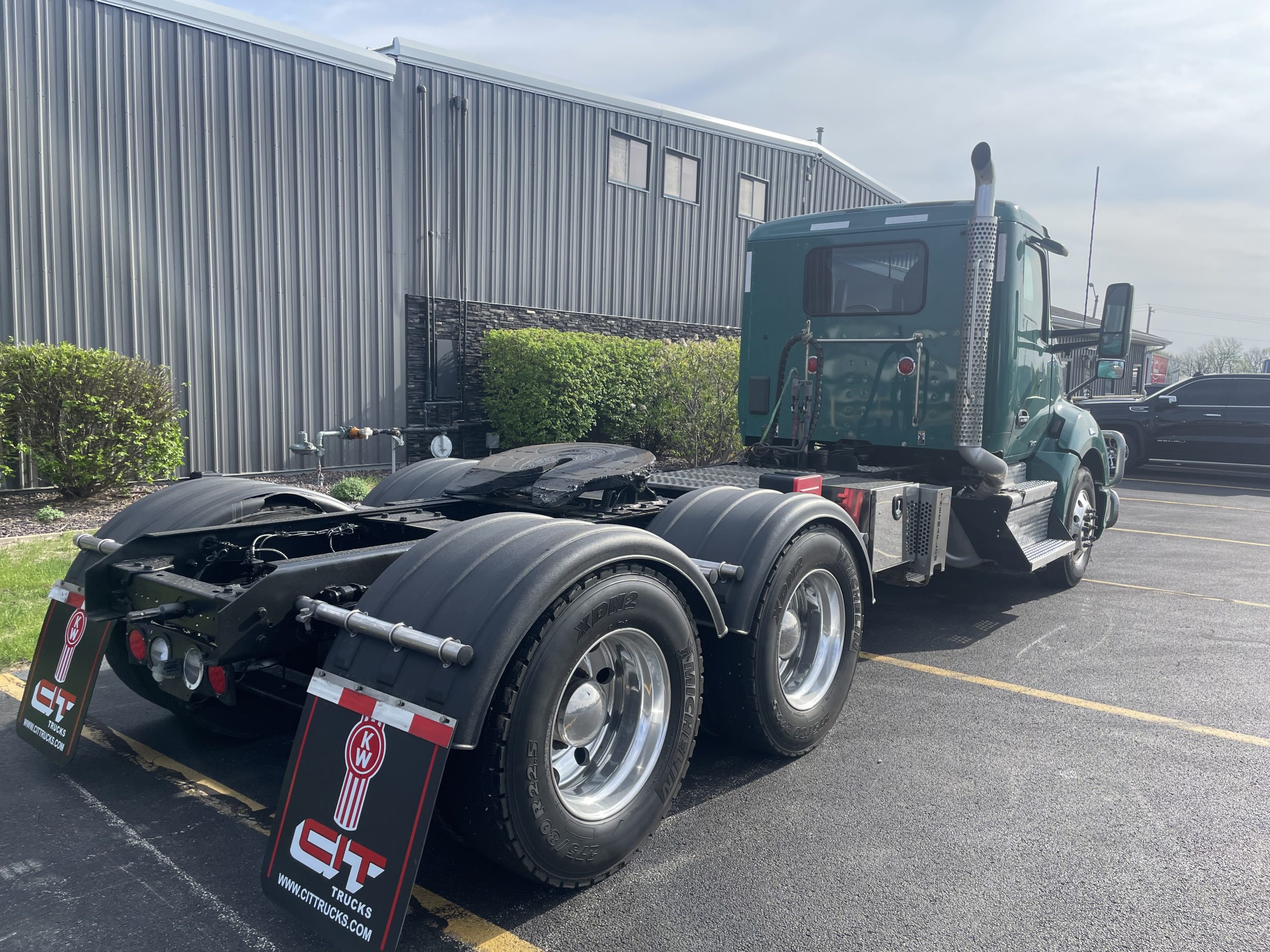 2019 KENWORTH T680 - image 5 of 6