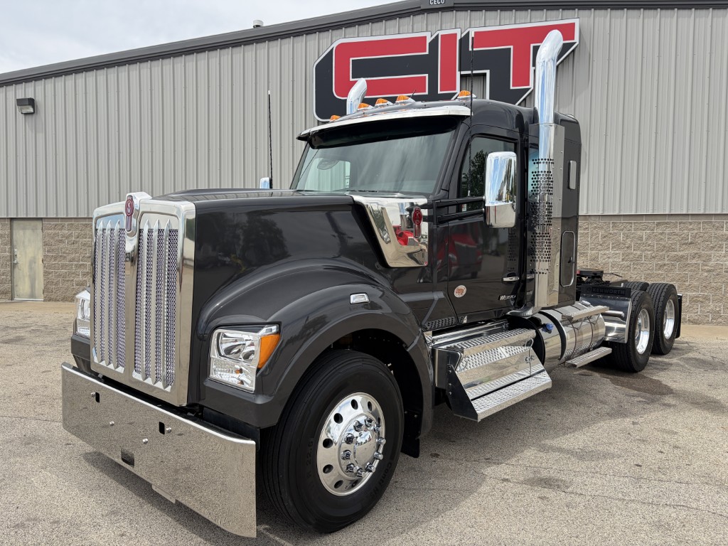 NEW 2027 KENWORTH W990 NEW 2027 KENWORTH W990 - image 1 of 6