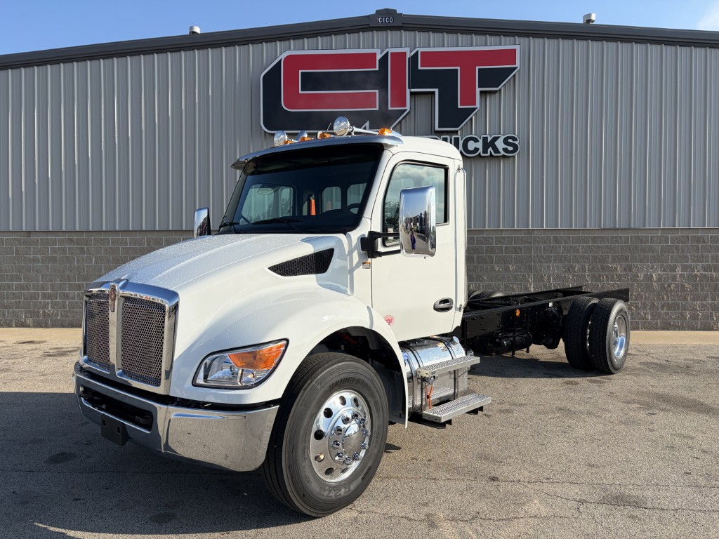 NEW 2027 KENWORTH T380 - image 1 of 6