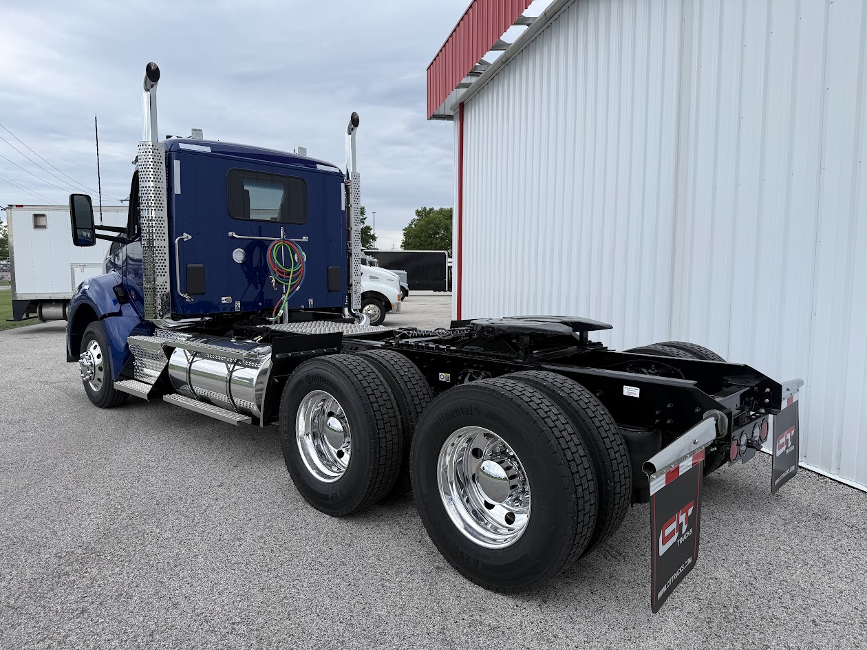 NEW 2027 KENWORTH T880 - image 5 of 6