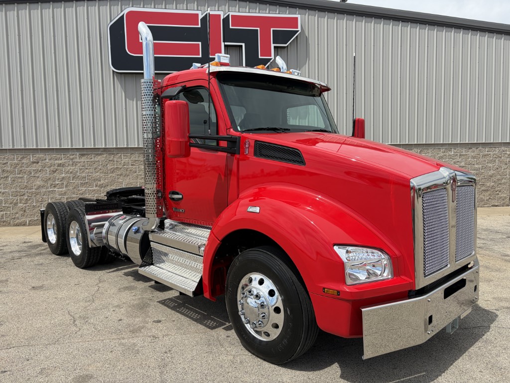 NEW 2027 KENWORTH T880 - image 3 of 6