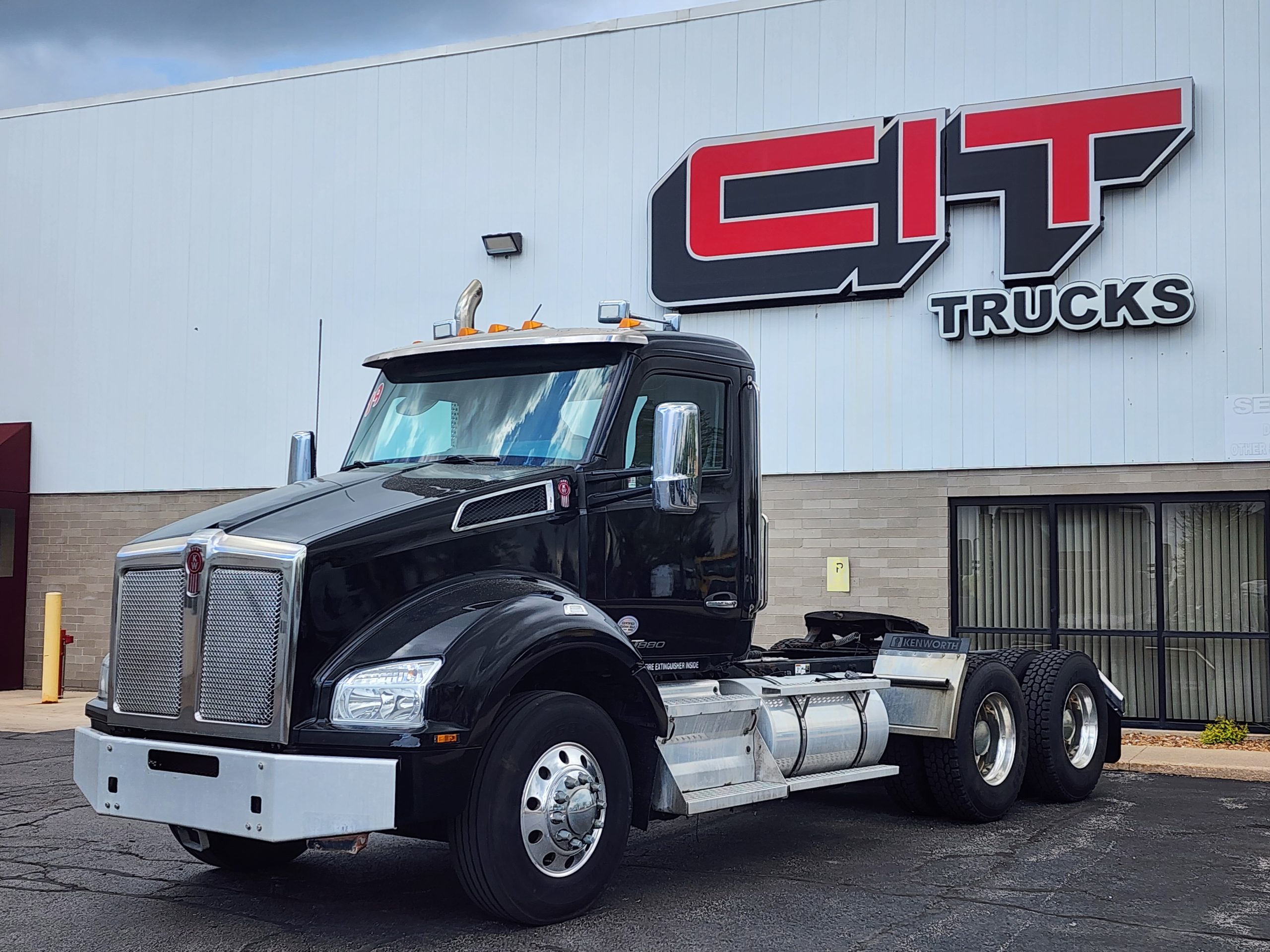 2019 KENWORTH T880 - image 1 of 6