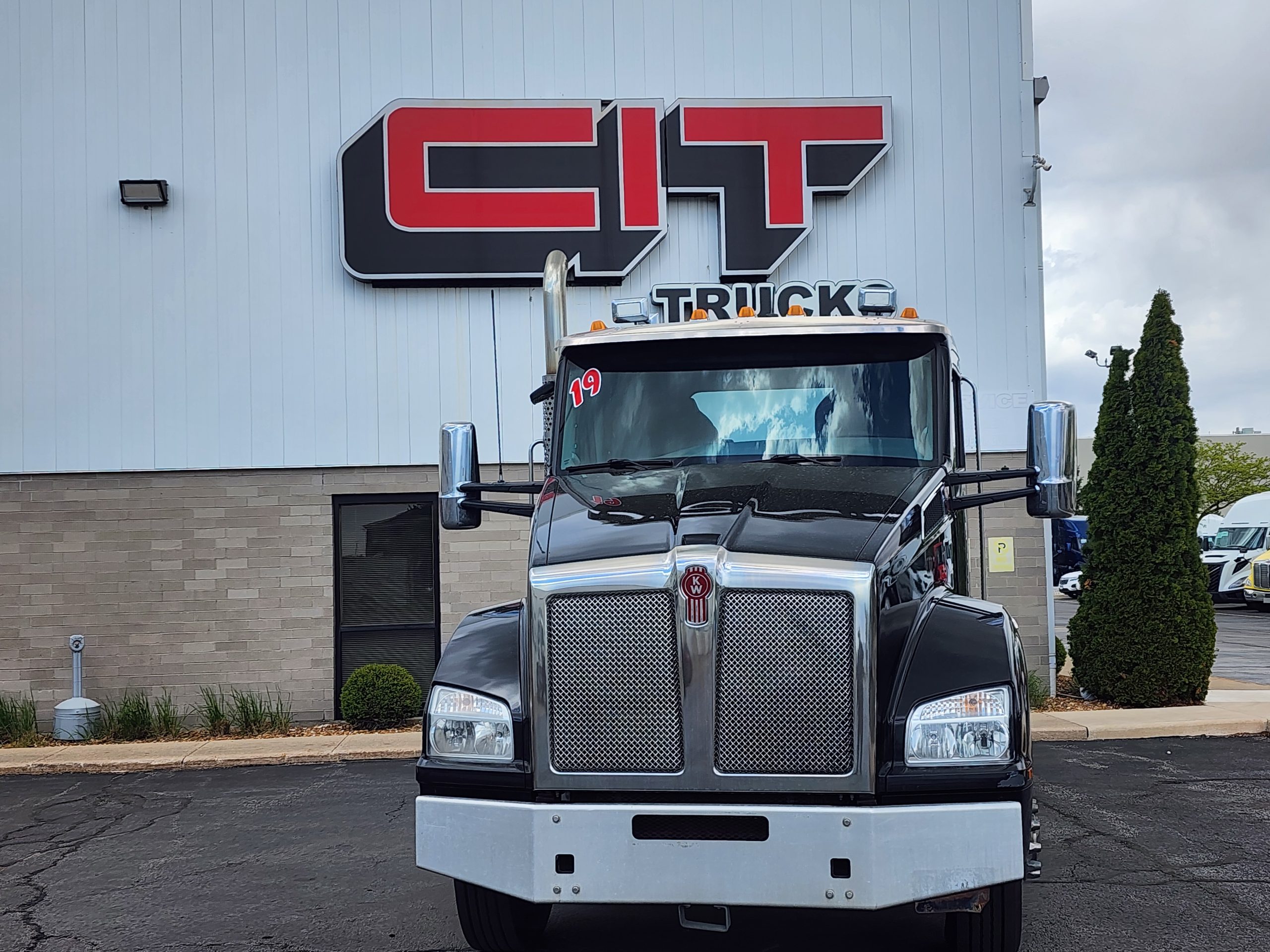 2019 KENWORTH T880 - image 2 of 6