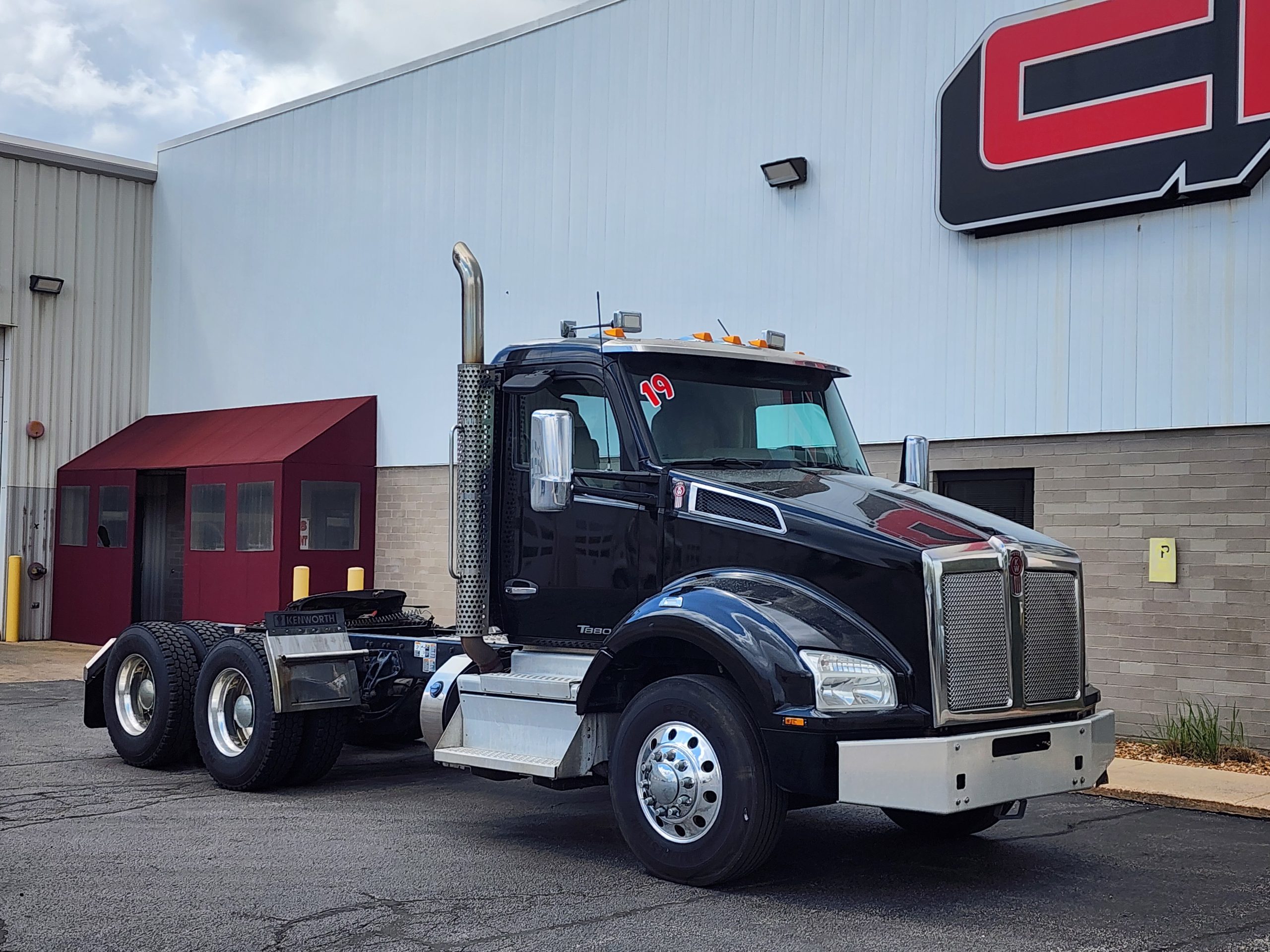 2019 KENWORTH T880 - image 3 of 6