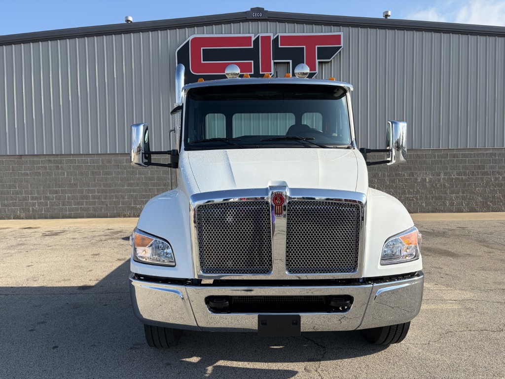 NEW 2027 KENWORTH T380 - image 2 of 6