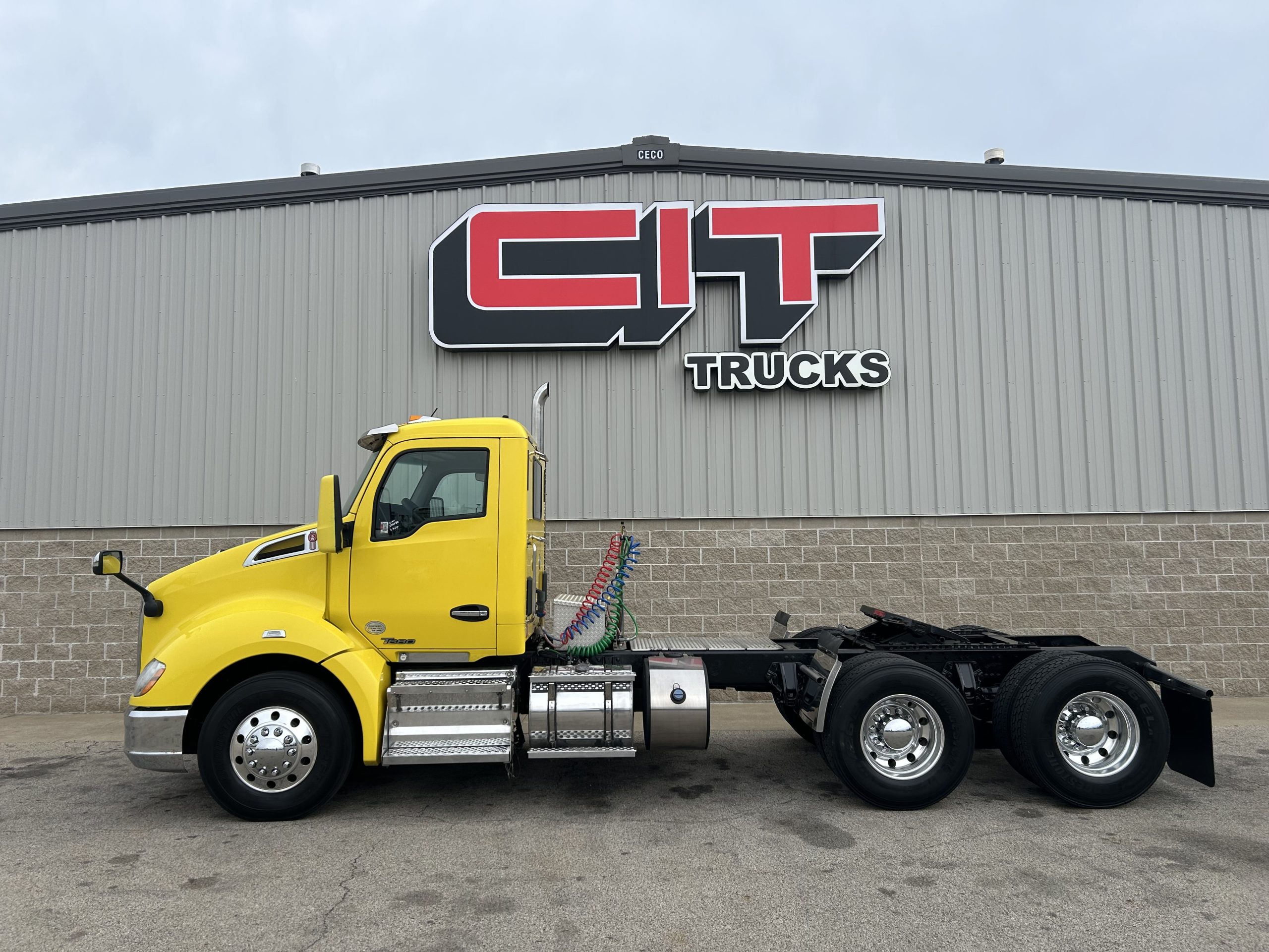 2016 KENWORTH T680 - image 6 of 6