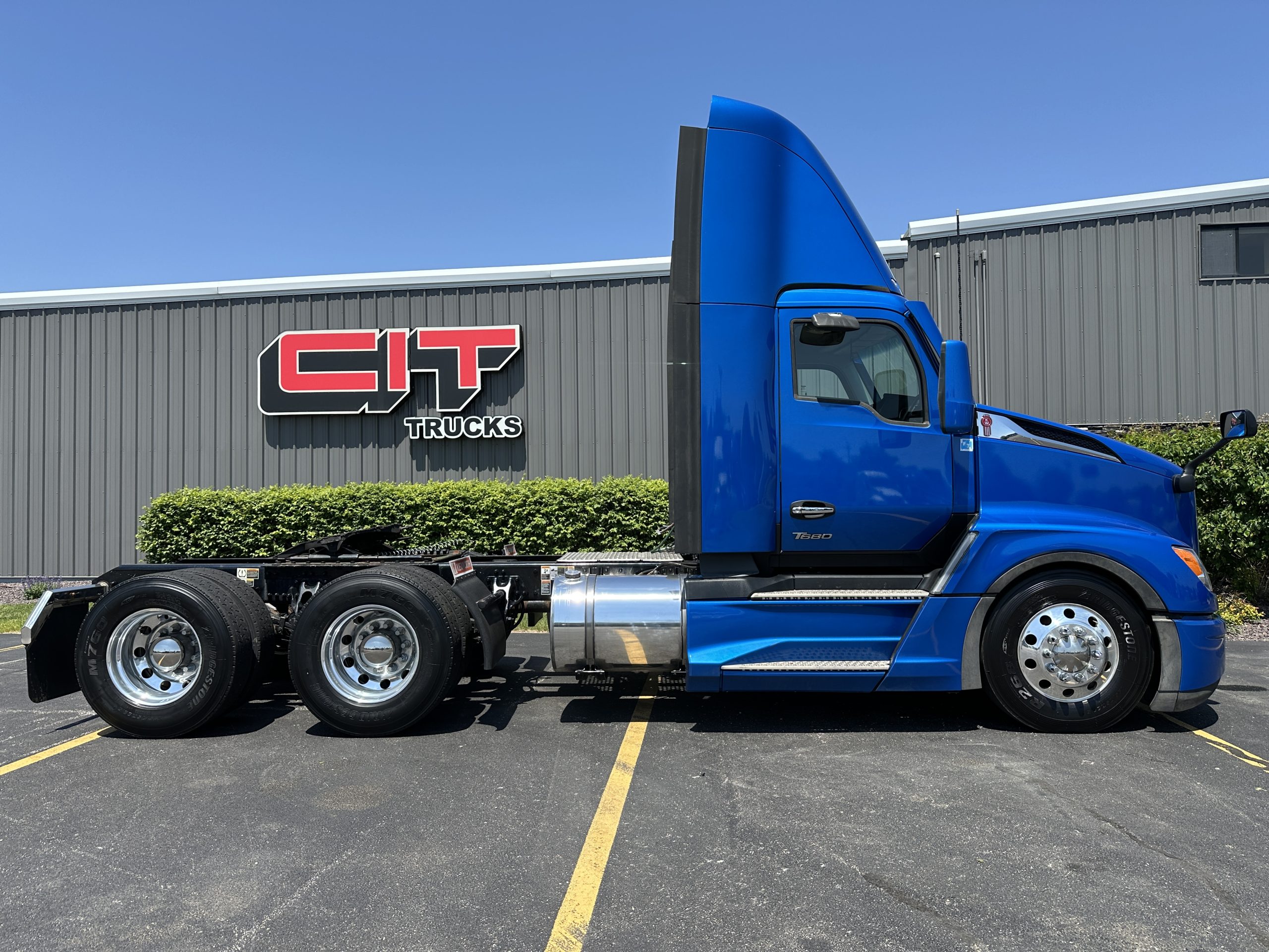 2023 KENWORTH T680 - image 6 of 6
