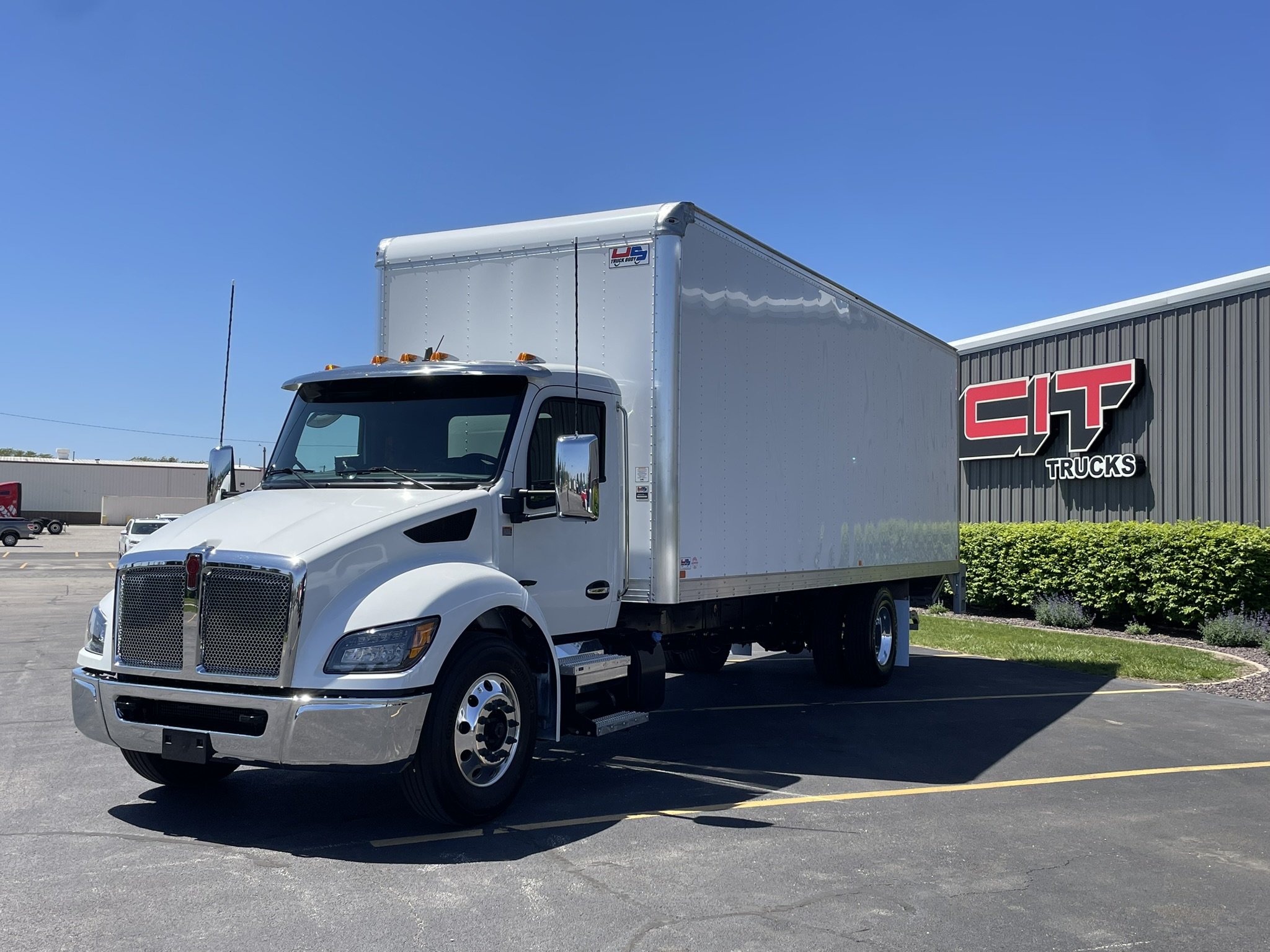 NEW 2027 KENWORTH T280 - image 1 of 6