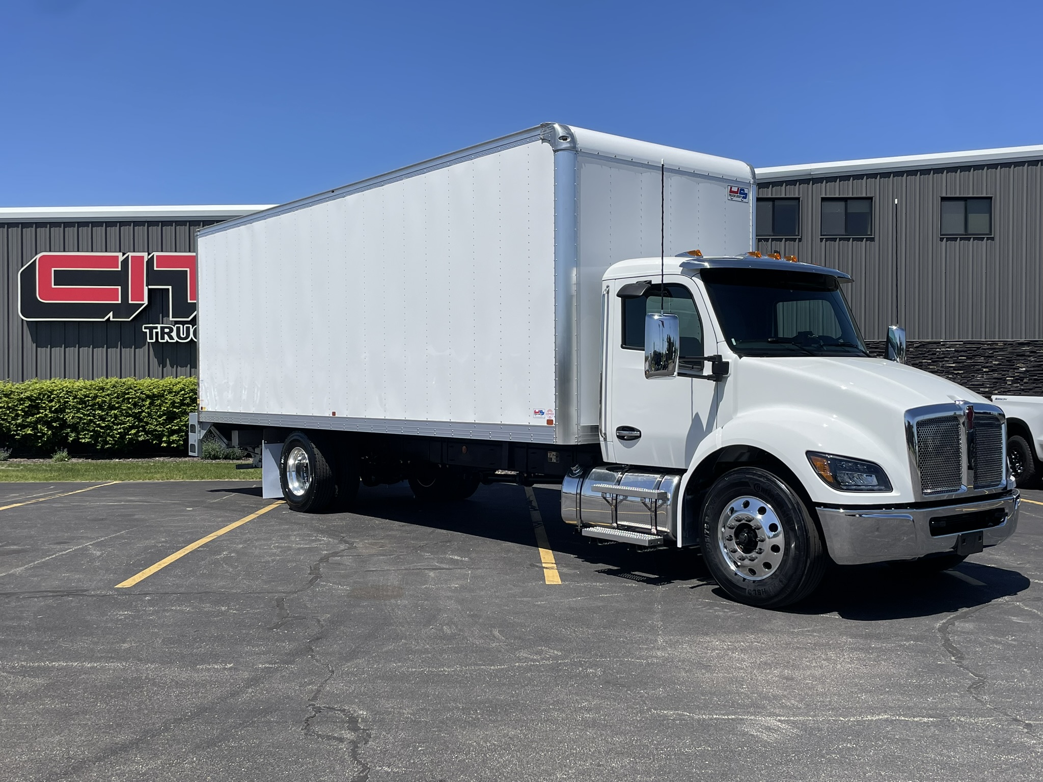 NEW 2027 KENWORTH T280 - image 3 of 6
