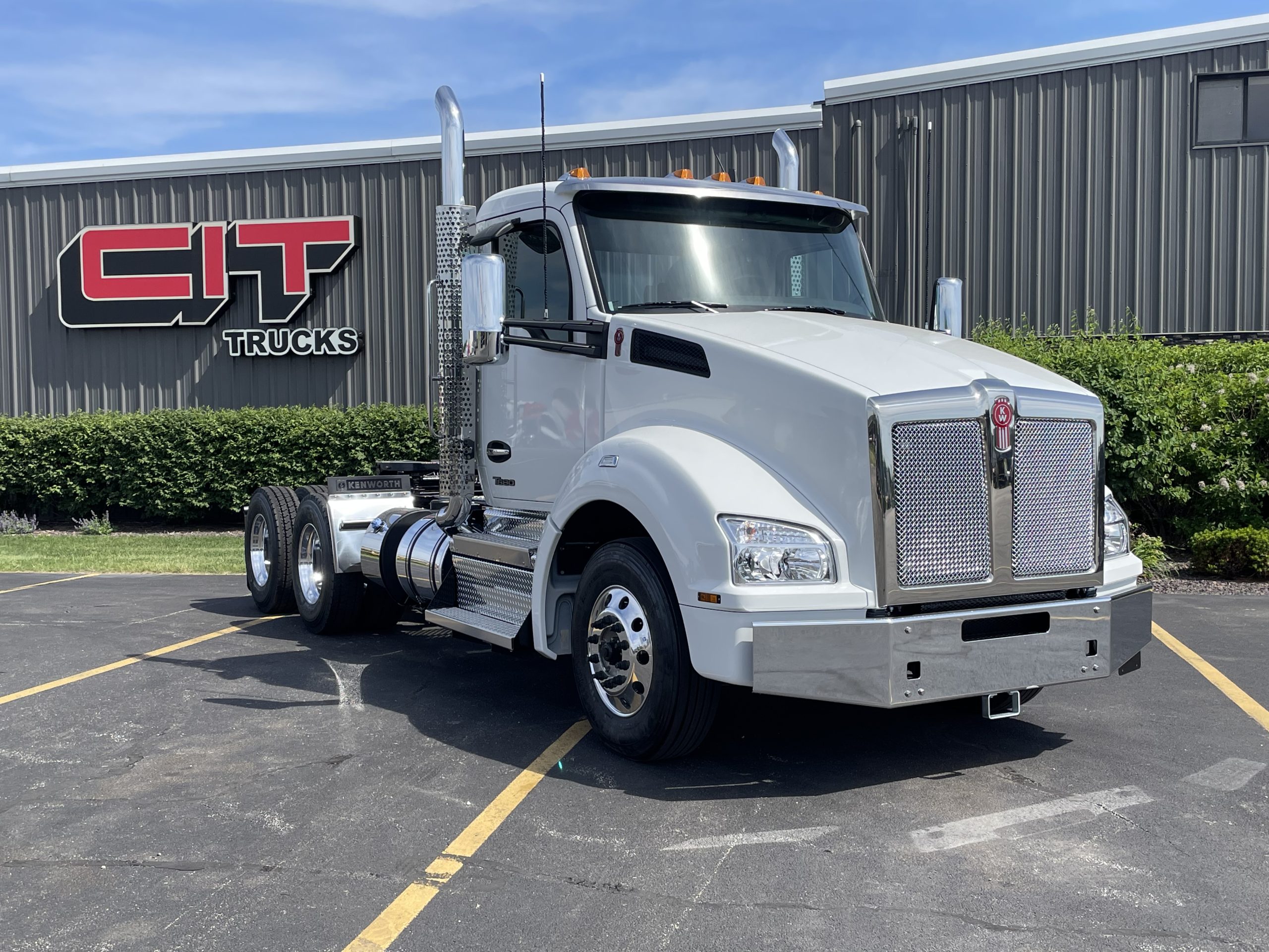 NEW 2027 KENWORTH T880 - image 3 of 6