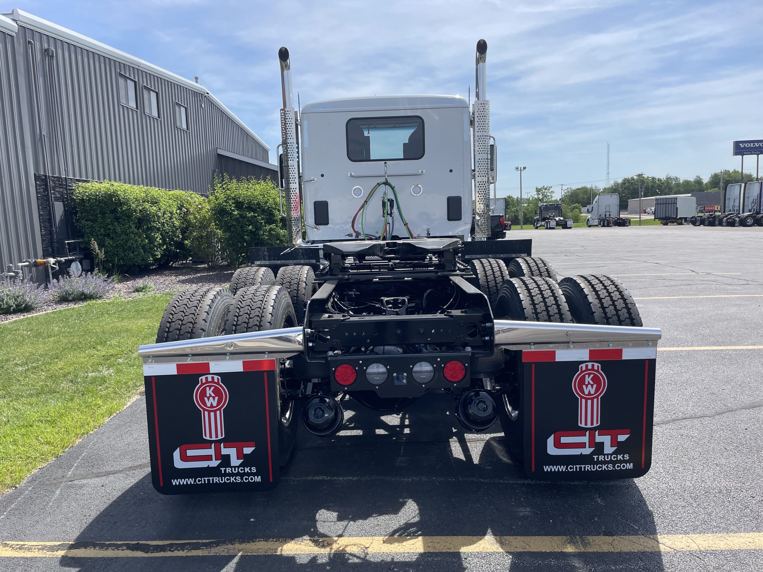 NEW 2027 KENWORTH T880 - image 5 of 6