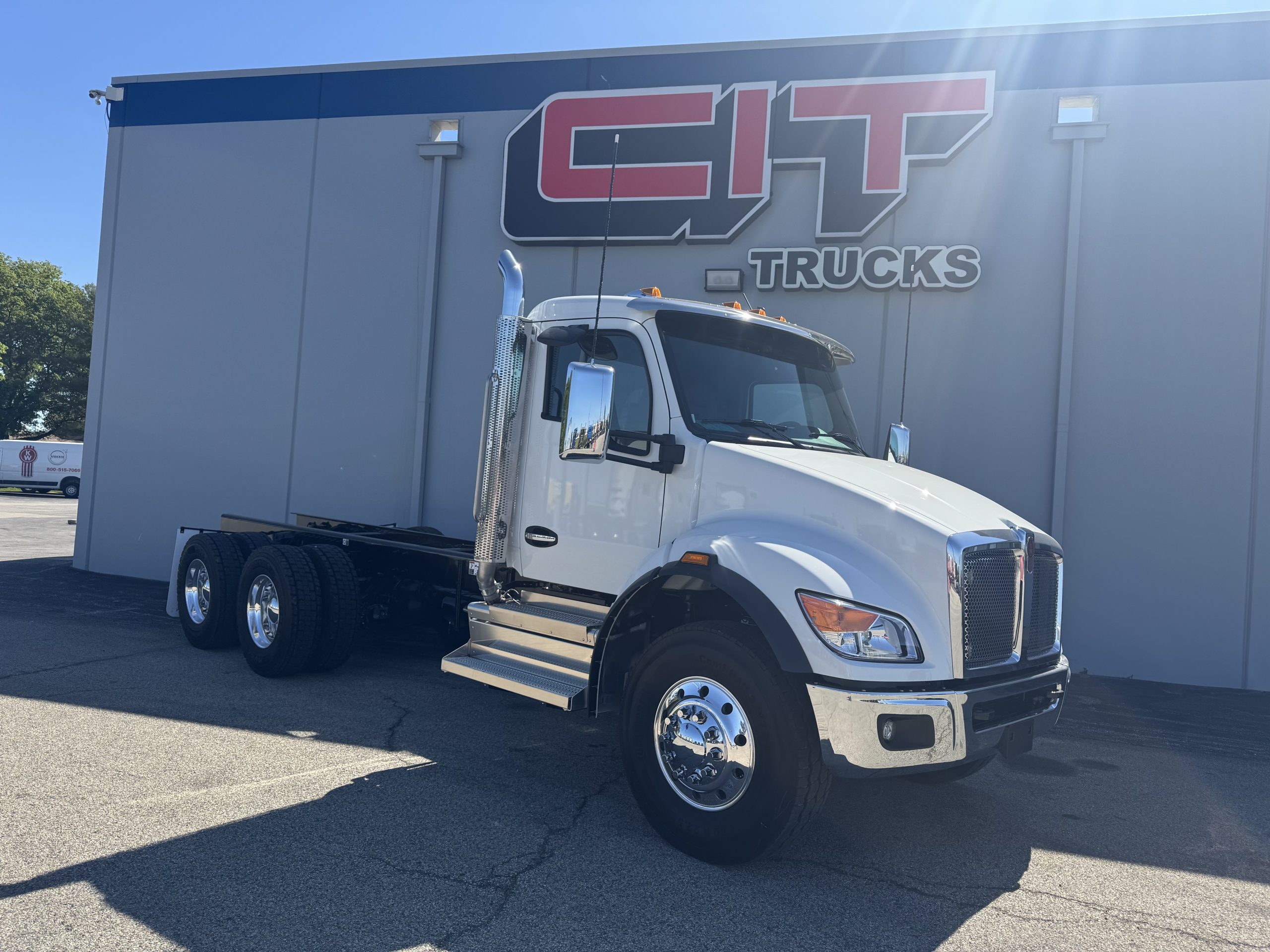 NEW 2026 KENWORTH T480 - image 3 of 6