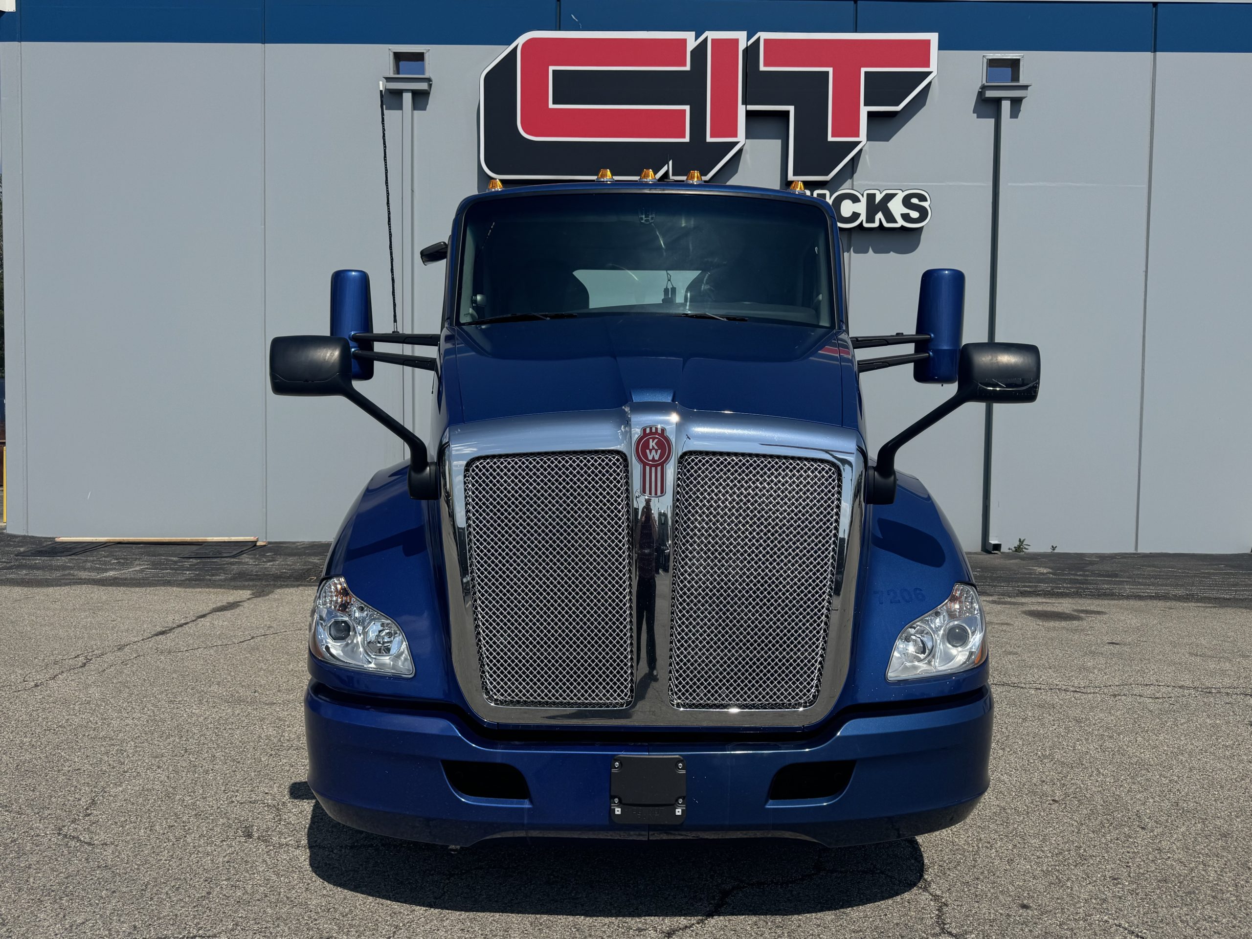 2021 KENWORTH T680 2021 KENWORTH T680 - image 4 of 6