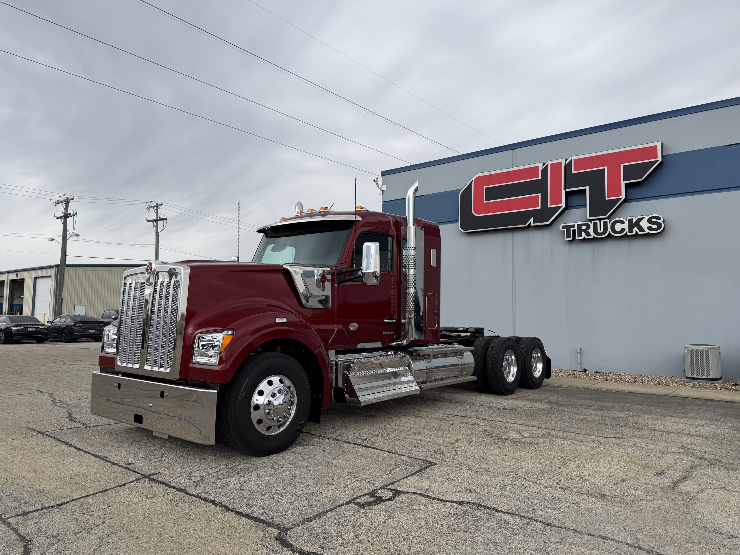 NEW 2027 KENWORTH W990 - image 1 of 6