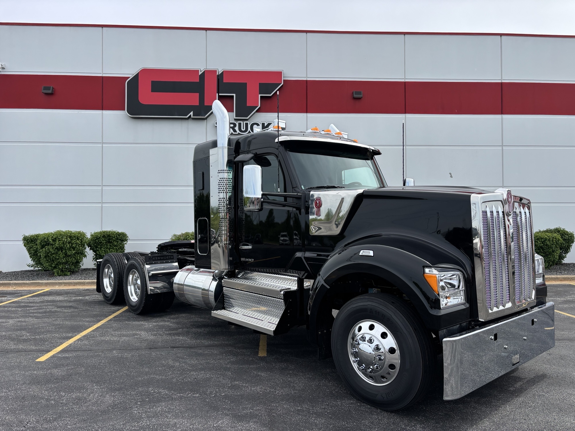NEW 2027 KENWORTH W990 - image 3 of 6