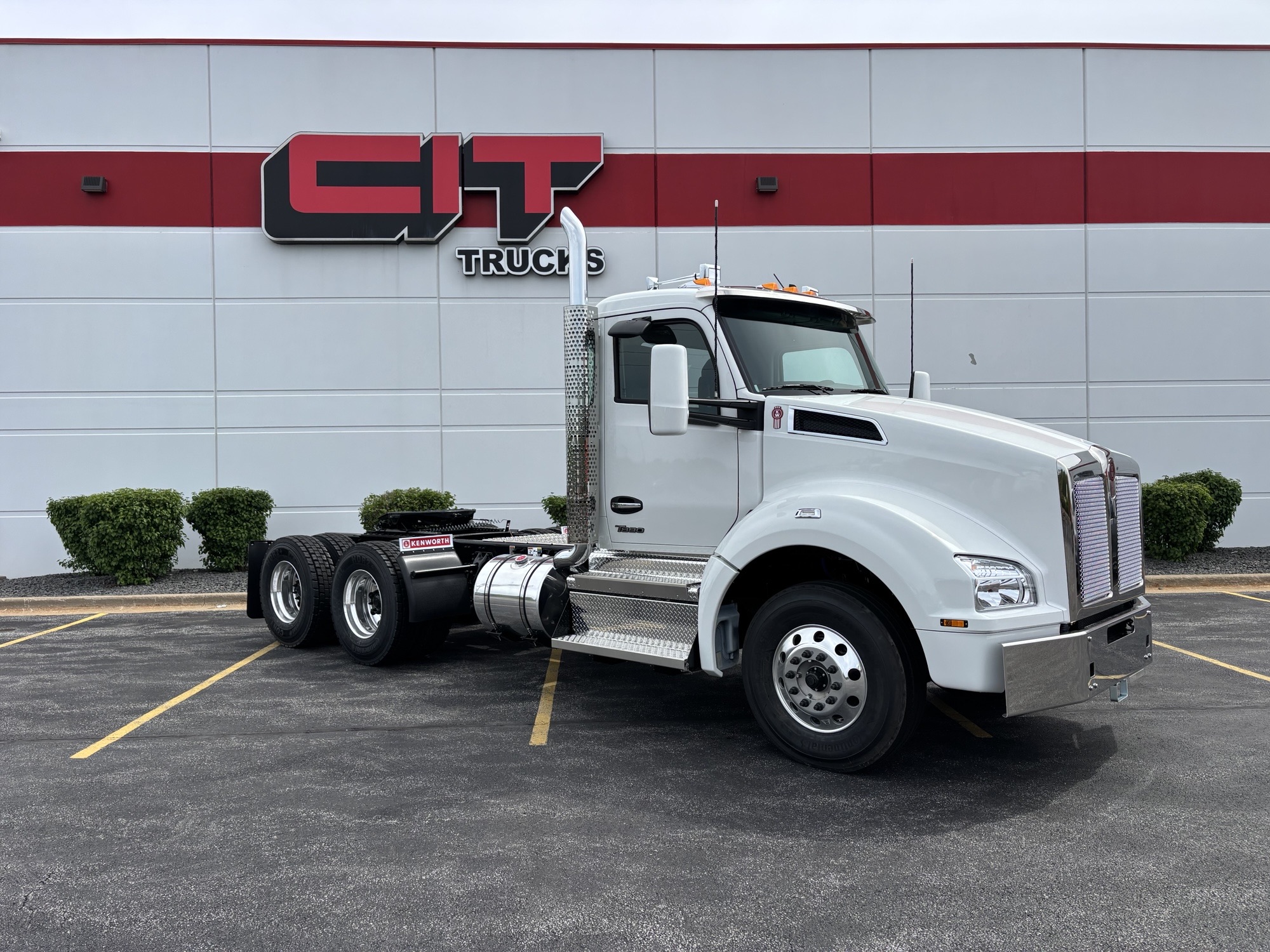 NEW 2027 KENWORTH T880 - image 3 of 6