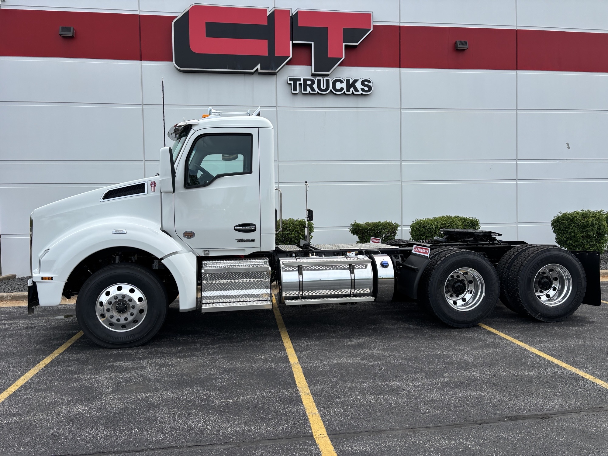 NEW 2027 KENWORTH T880 - image 5 of 6