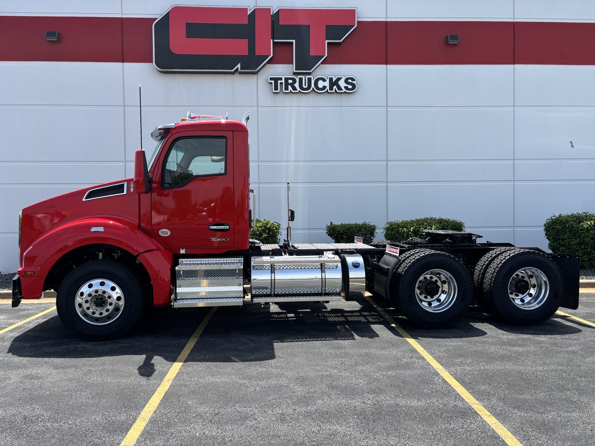 NEW 2027 KENWORTH T880 - image 4 of 6