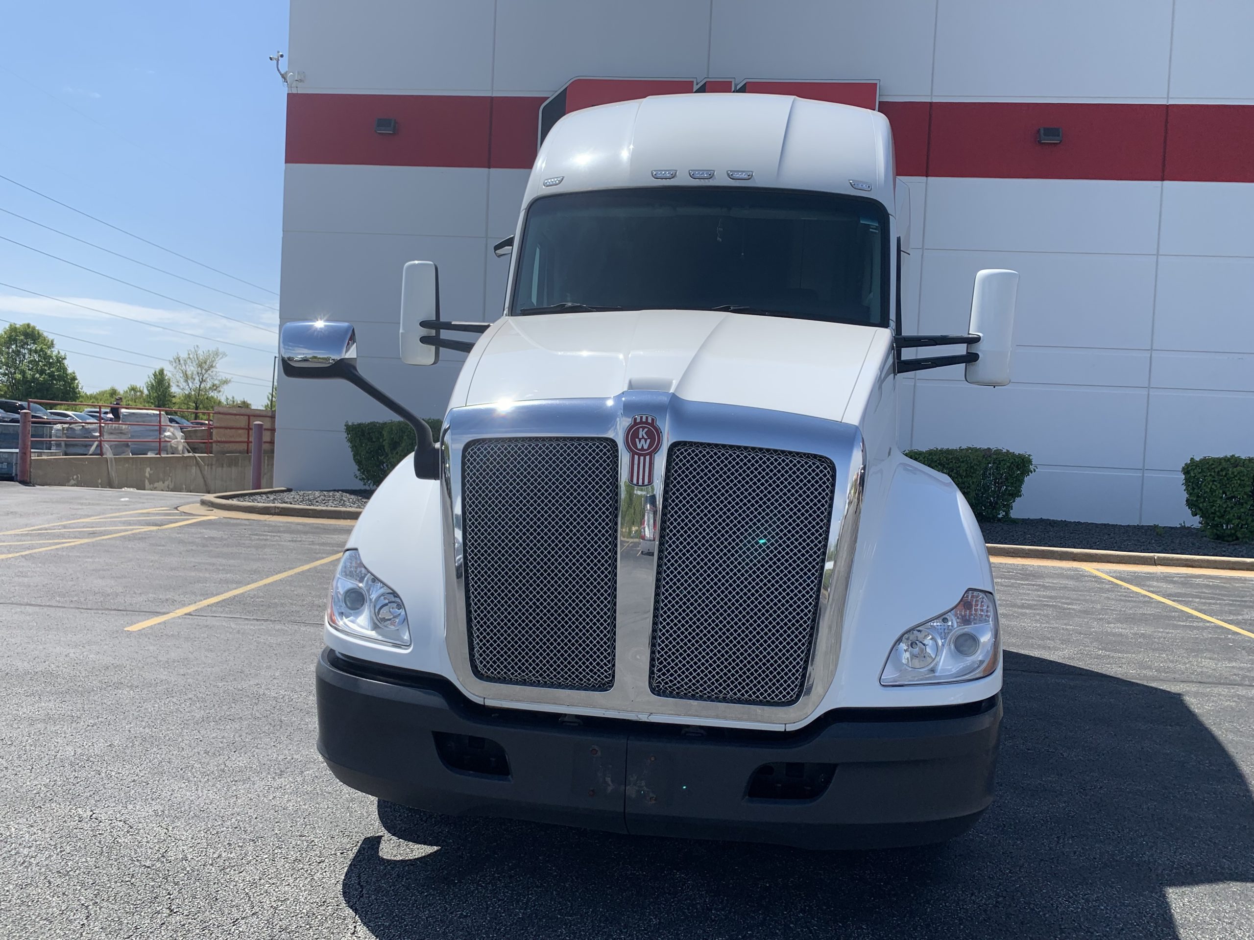 2022 KENWORTH T680 2022 KENWORTH T680 - image 2 of 6