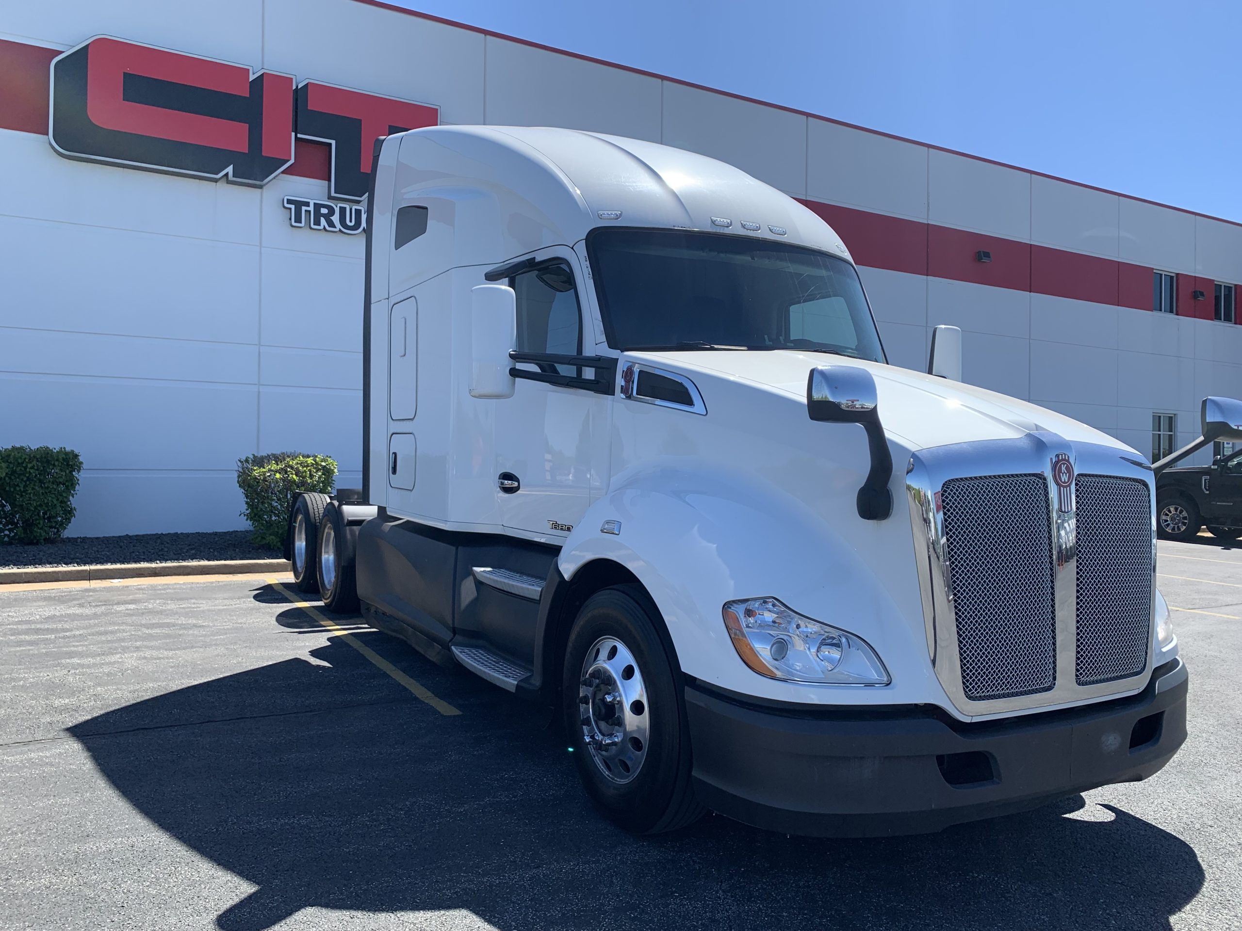 2022 KENWORTH T680 2022 KENWORTH T680 - image 3 of 6