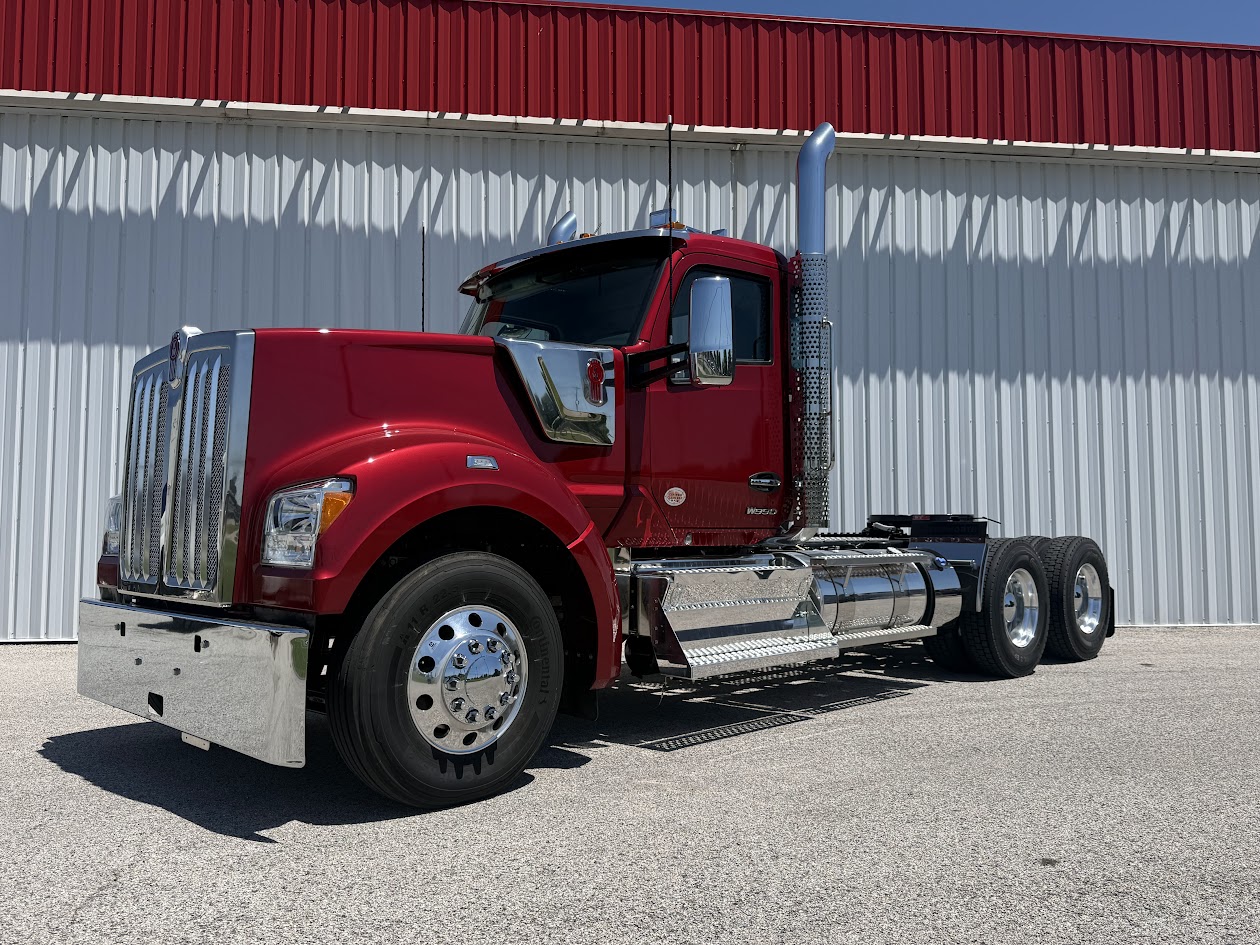 2027 KENWORTH W990 - image 1 of 6