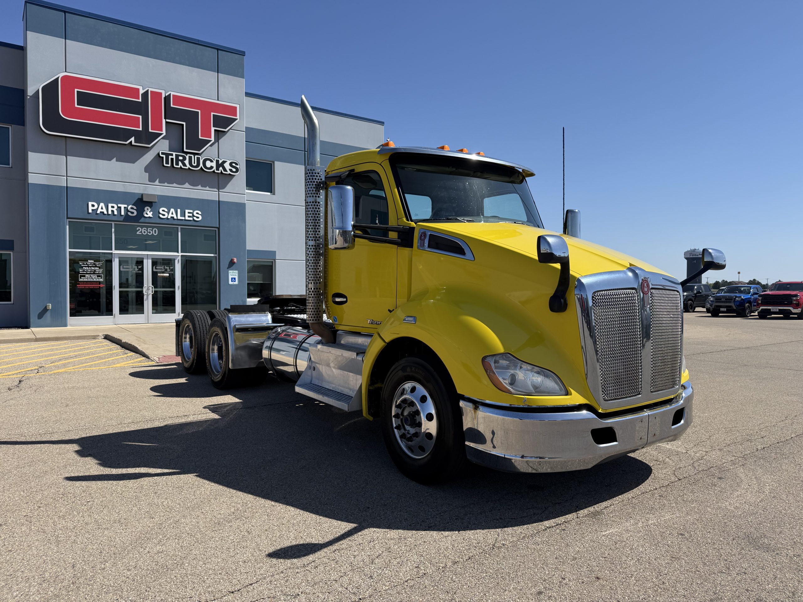 2016 KENWORTH T680 - image 3 of 6