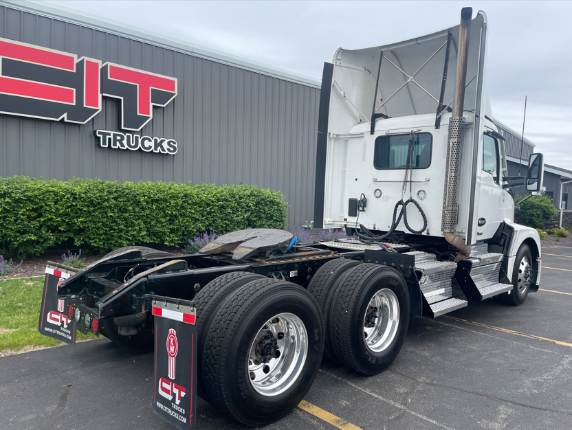 2023 KENWORTH T680 - image 6 of 6