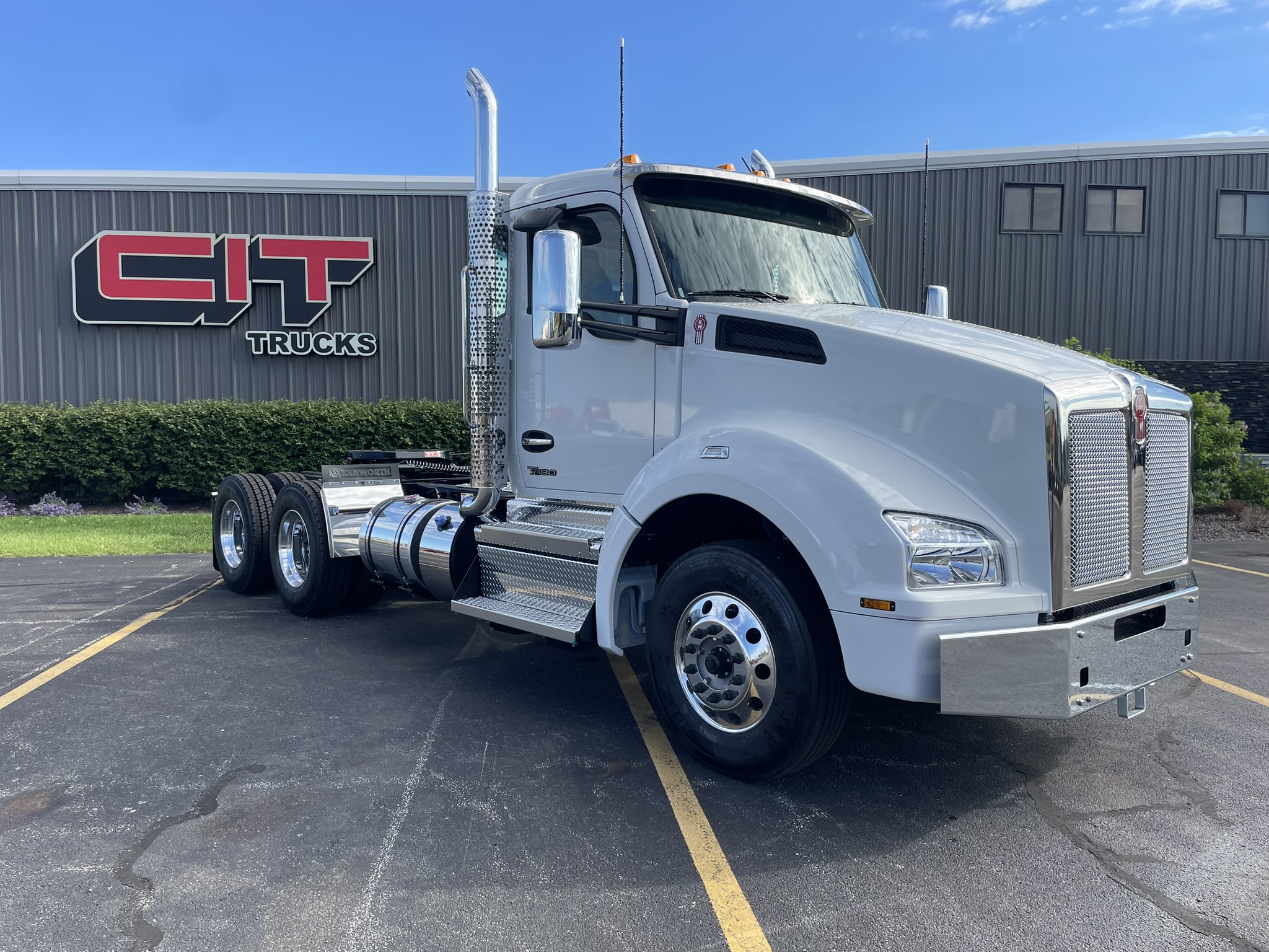 NEW 2027 KENWORTH T880 - image 3 of 6
