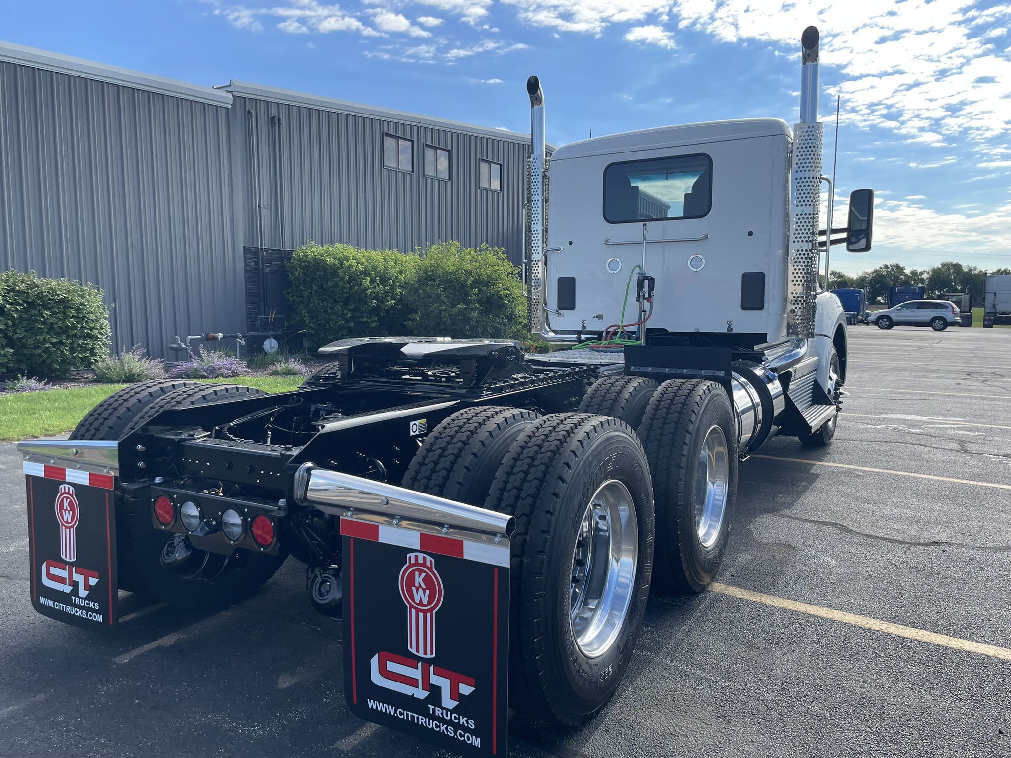 NEW 2027 KENWORTH T880 - image 6 of 6