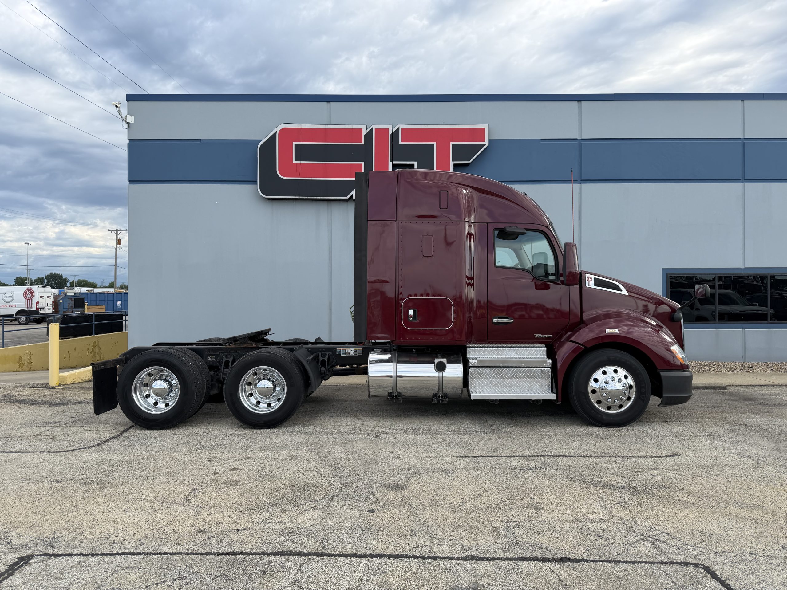 2021 KENWORTH T680 2021 KENWORTH T680 - image 4 of 6