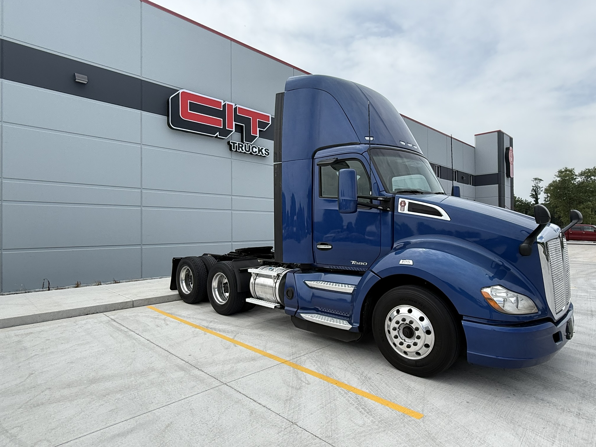 2021 Kenworth T680 in Burns Harbor- IN, IN — photo 3