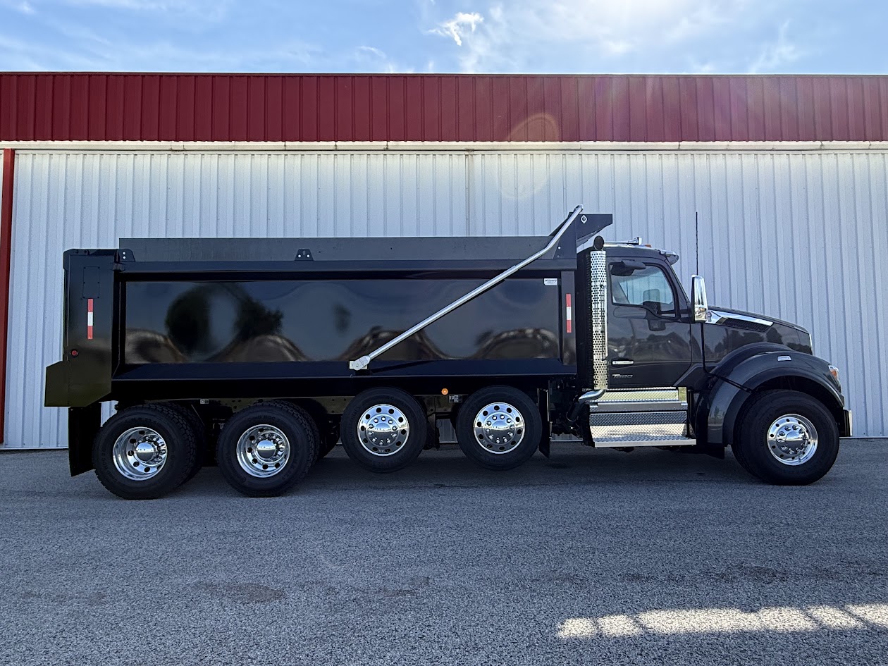 2027 Kenworth T880 in Fenton, MO — photo 4
