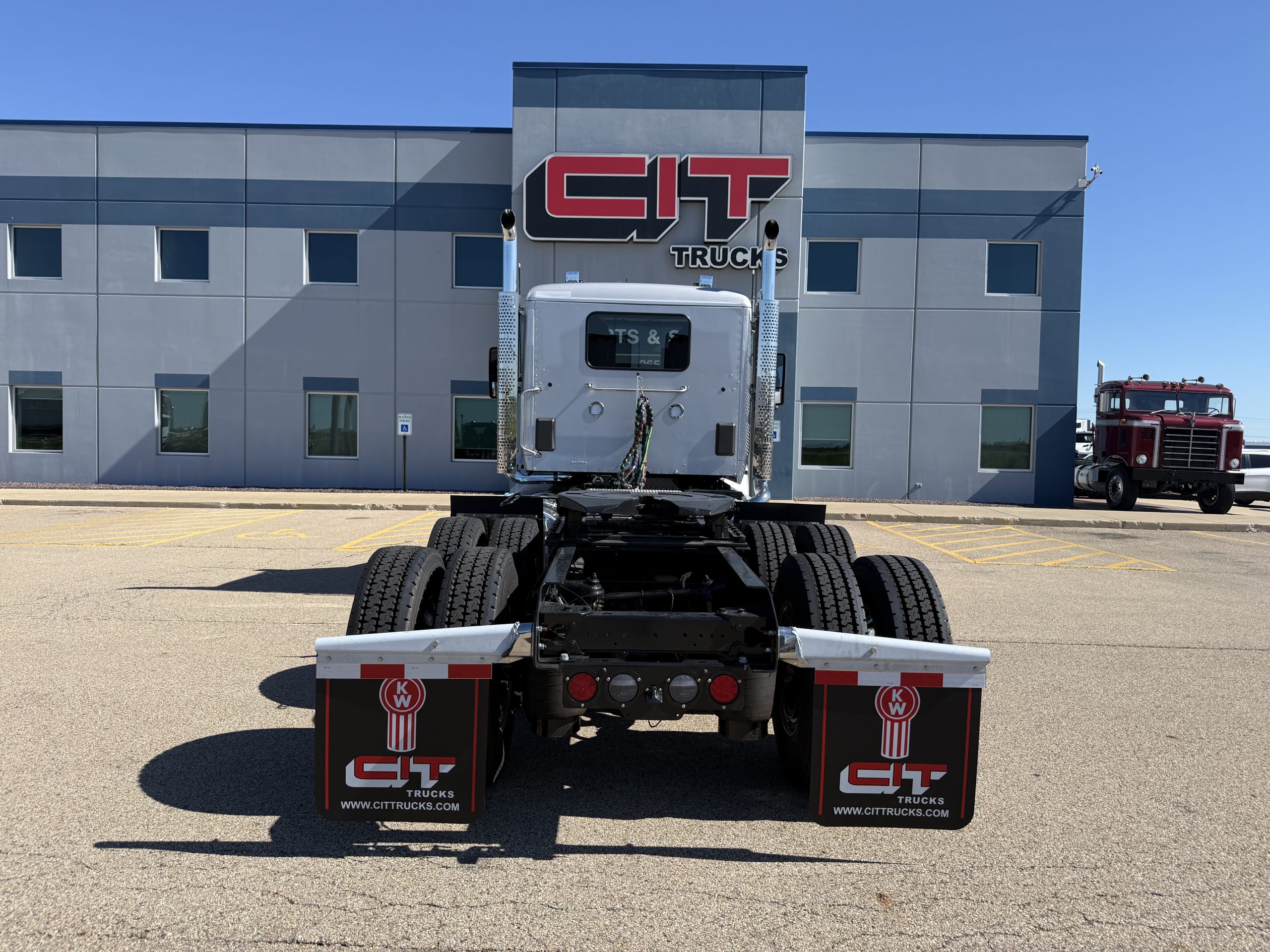 NEW 2027 KENWORTH T880 NEW 2027 KENWORTH T880 - image 5 of 6