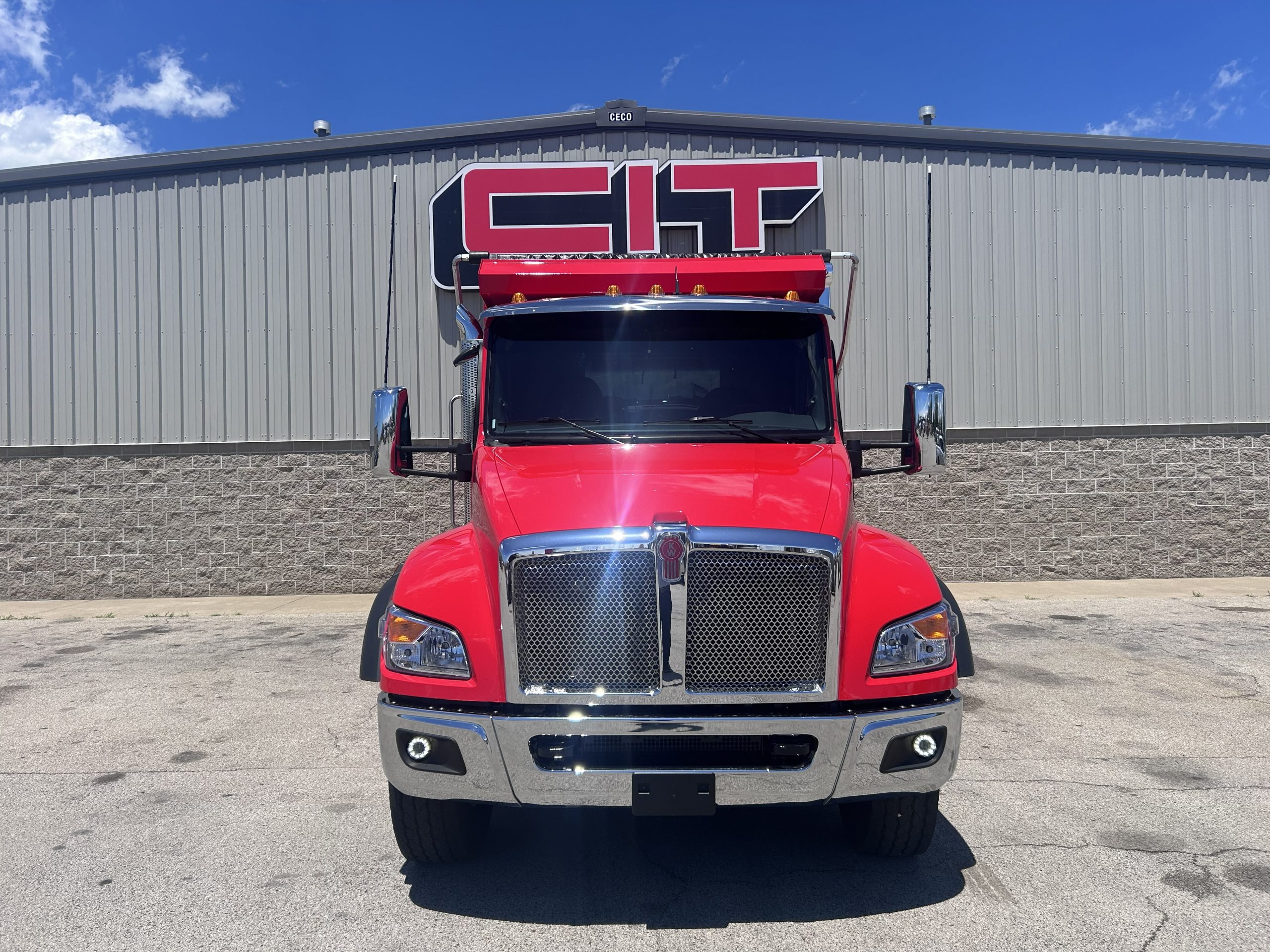 NEW 2027 KENWORTH T480 NEW 2027 KENWORTH T480 - image 2 of 6