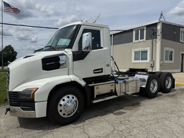NEW 2027 MACK ANTHEM - image 1 of 6