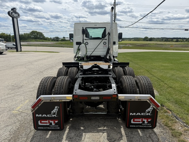 NEW 2027 MACK ANTHEM - image 5 of 6